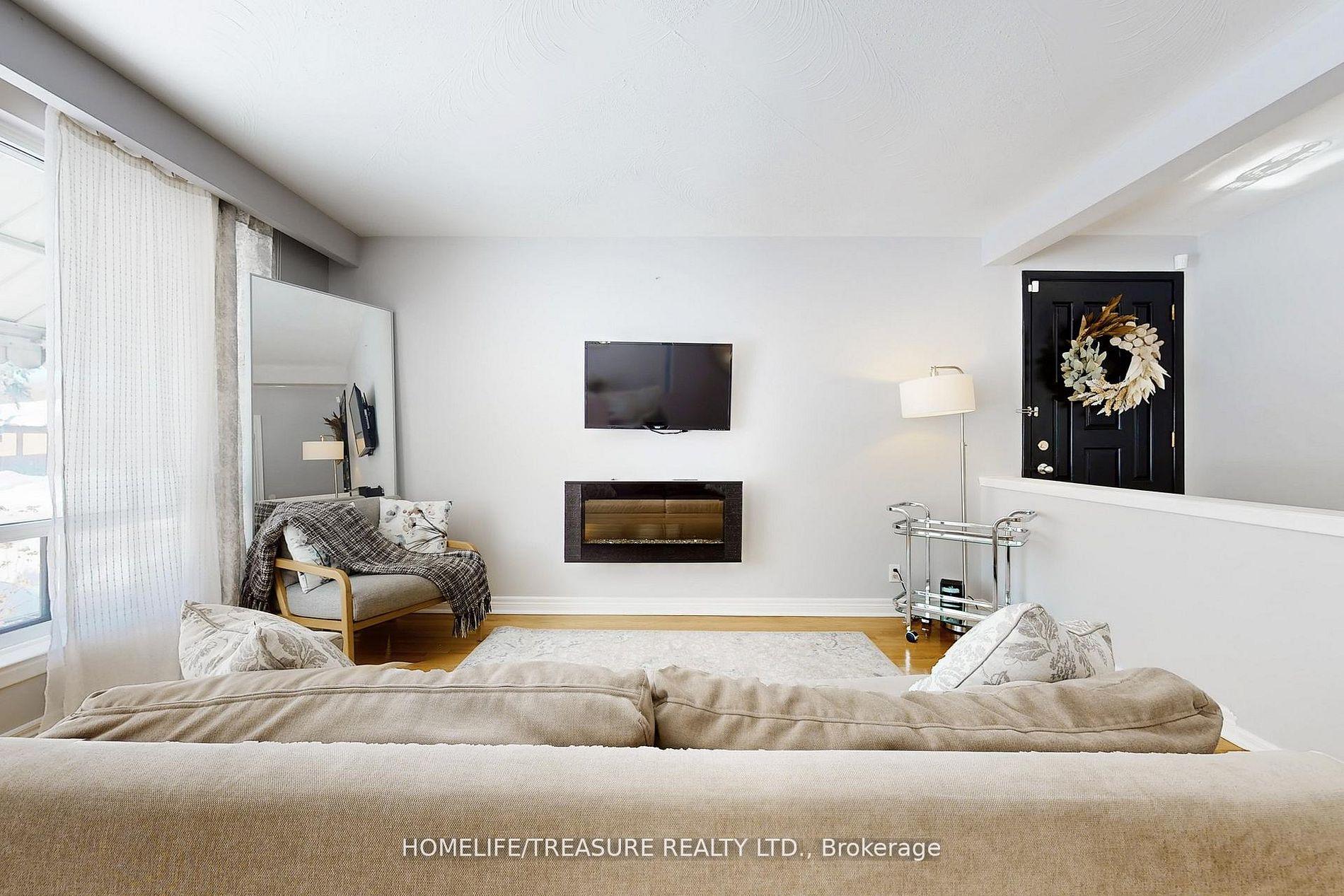 Photo 10 of 19 Brampton Road, Etobicoke, Willowridge-Martingrove-Richview — HOMEH