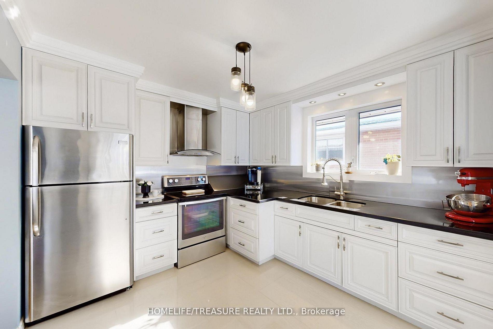 Photo 13 of 19 Brampton Road, Etobicoke, Willowridge-Martingrove-Richview — HOMEH