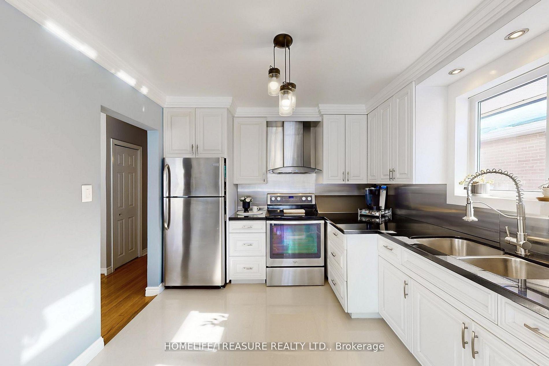 Photo 15 of 19 Brampton Road, Etobicoke, Willowridge-Martingrove-Richview — HOMEH