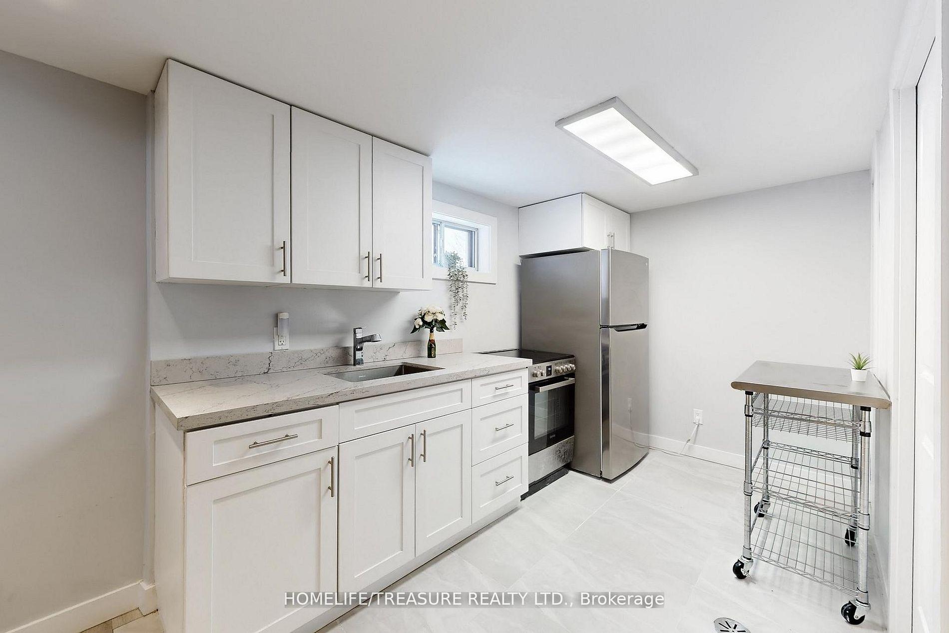 Photo 23 of 19 Brampton Road, Etobicoke, Willowridge-Martingrove-Richview — HOMEH
