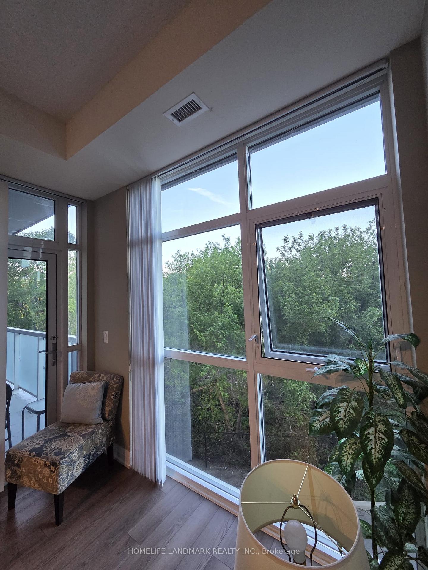 Photo 3 of Unit 236, 8763 Bayview Avenue, Richmond Hill, Doncrest — HOMEH