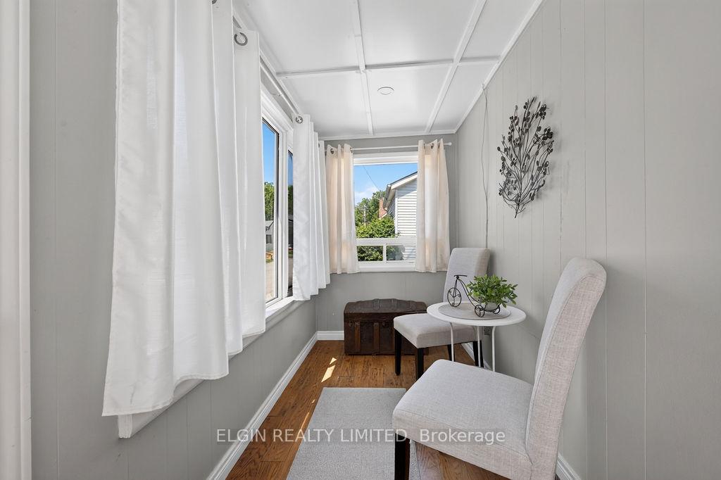 Photo 6 of 28 Walnut Street, St. Thomas — HOMEH