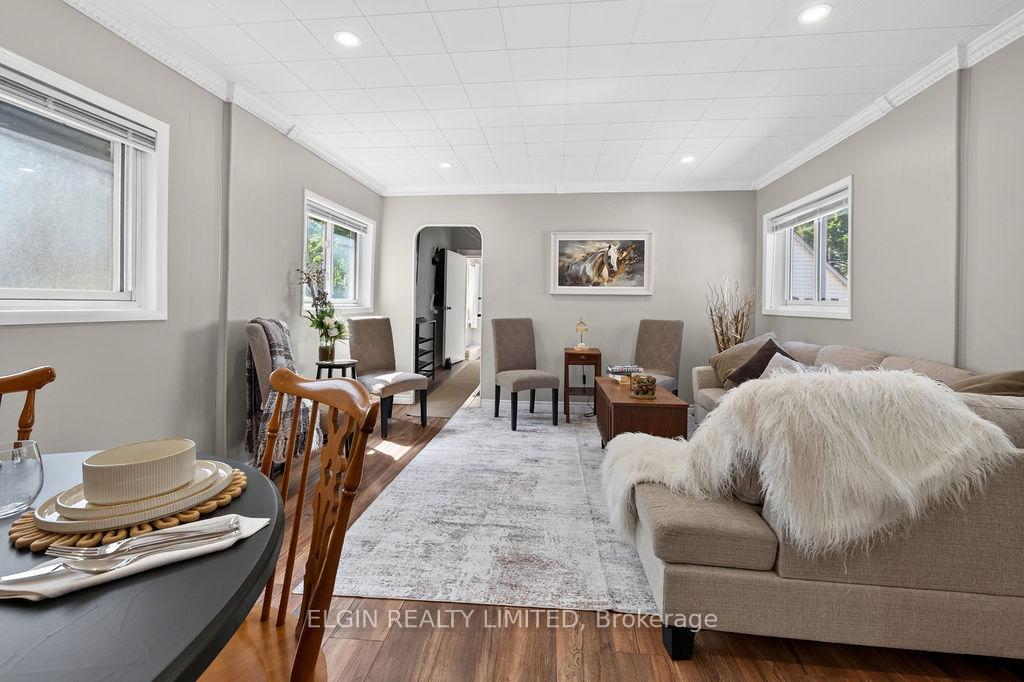 Photo 10 of 28 Walnut Street, St. Thomas — HOMEH