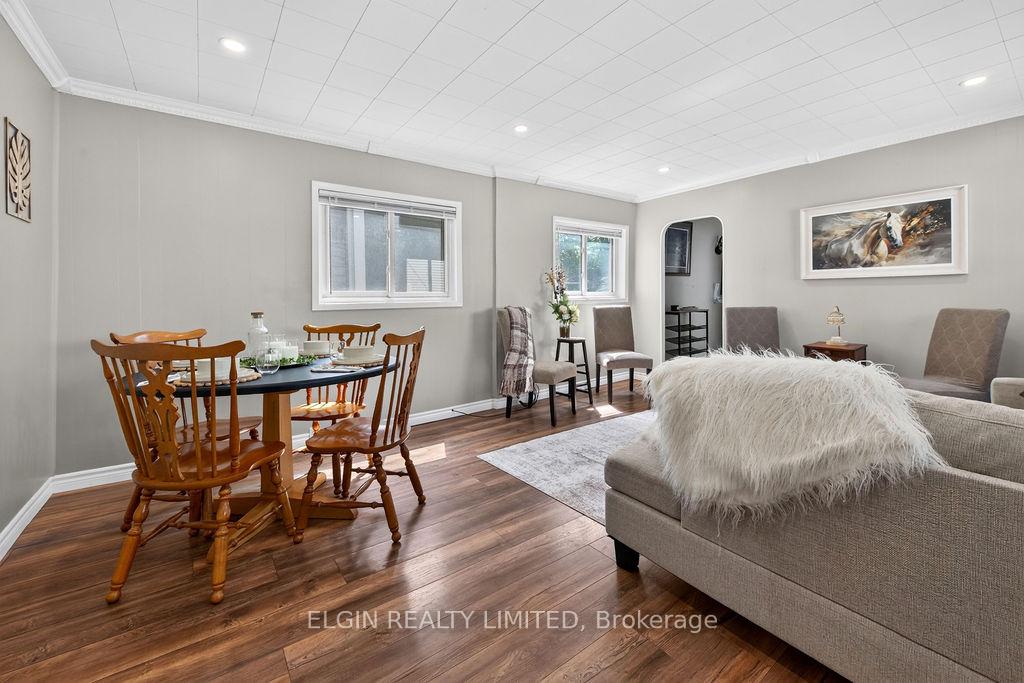 Photo 13 of 28 Walnut Street, St. Thomas — HOMEH