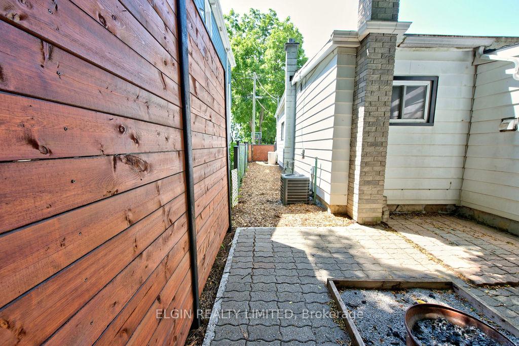 Photo 32 of 28 Walnut Street, St. Thomas — HOMEH