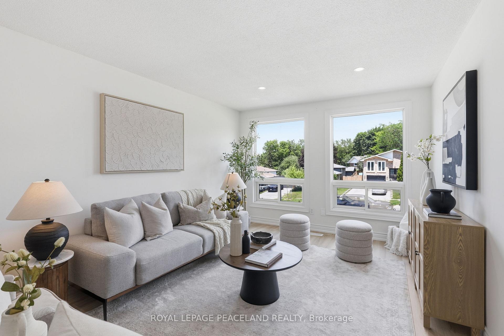 Photo 2 of 1263 Cherrydown Drive, Oshawa, Donevan — HOMEH