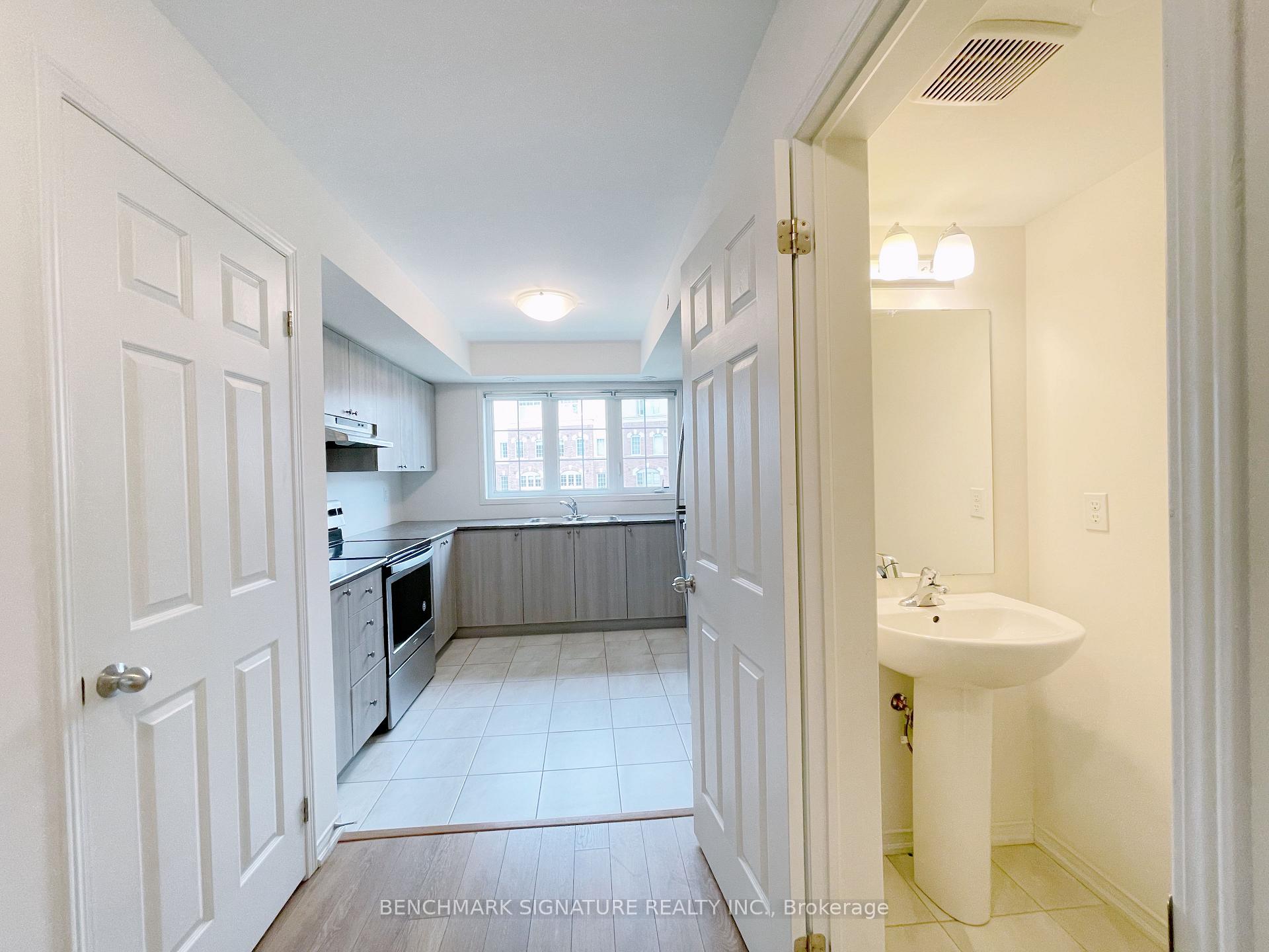 Photo 3 of 143 Giboulee Path, Oshawa, Windfields — HOMEH