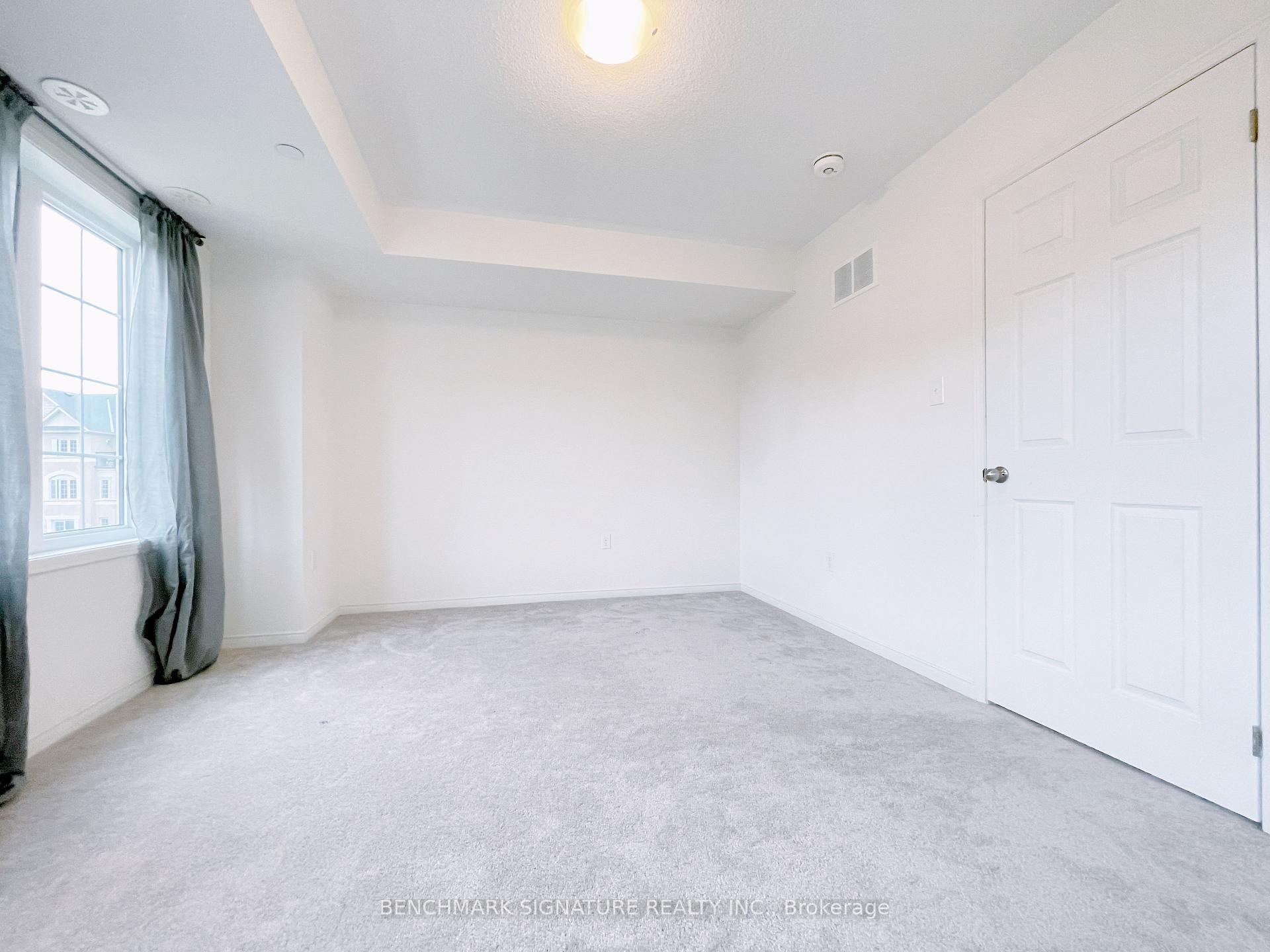 Photo 6 of 143 Giboulee Path, Oshawa, Windfields — HOMEH