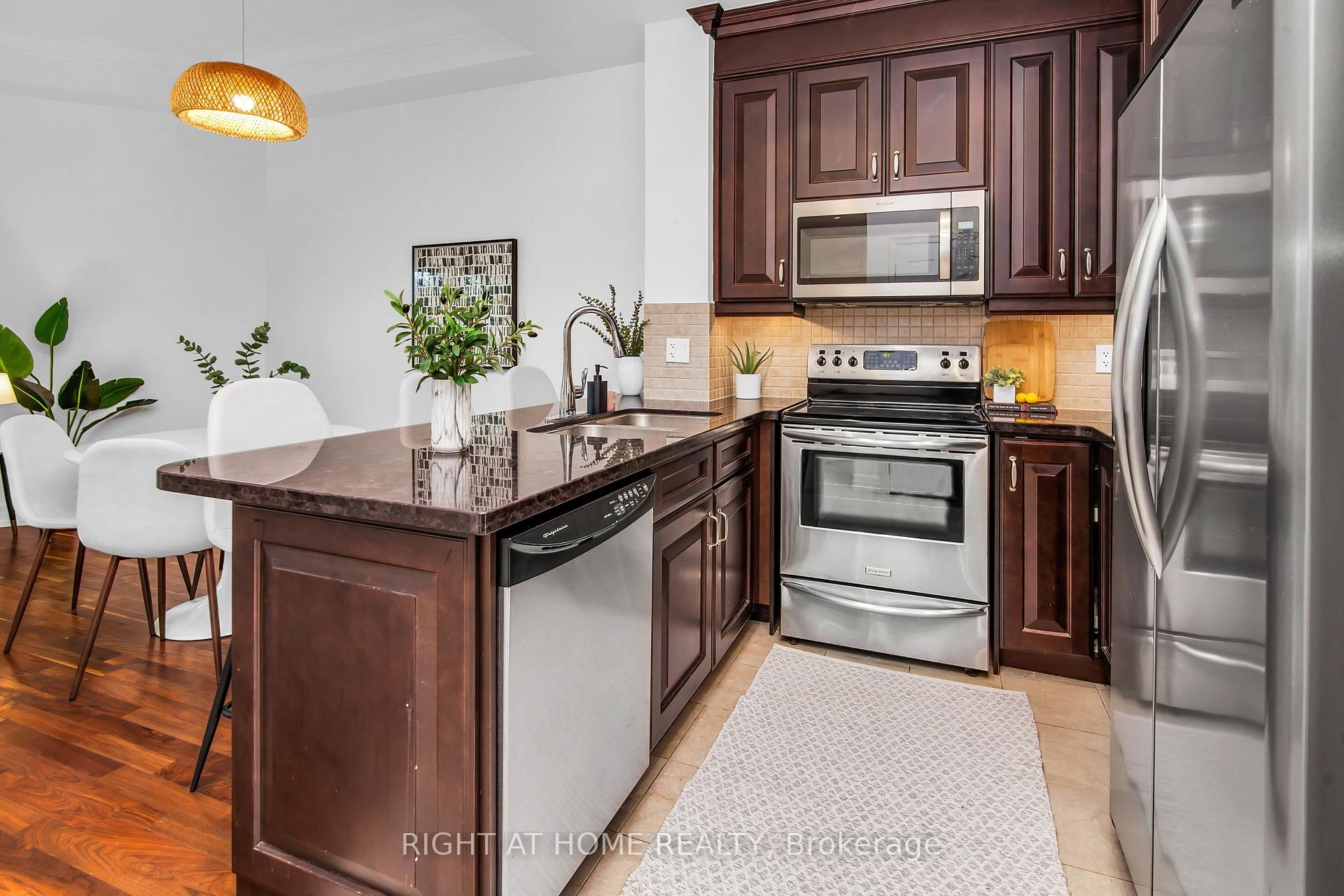 Photo 13 of Unit 306, 20 Burkebrook Place, North York, Bridle Path-Sunnybrook-York Mills — HOMEH