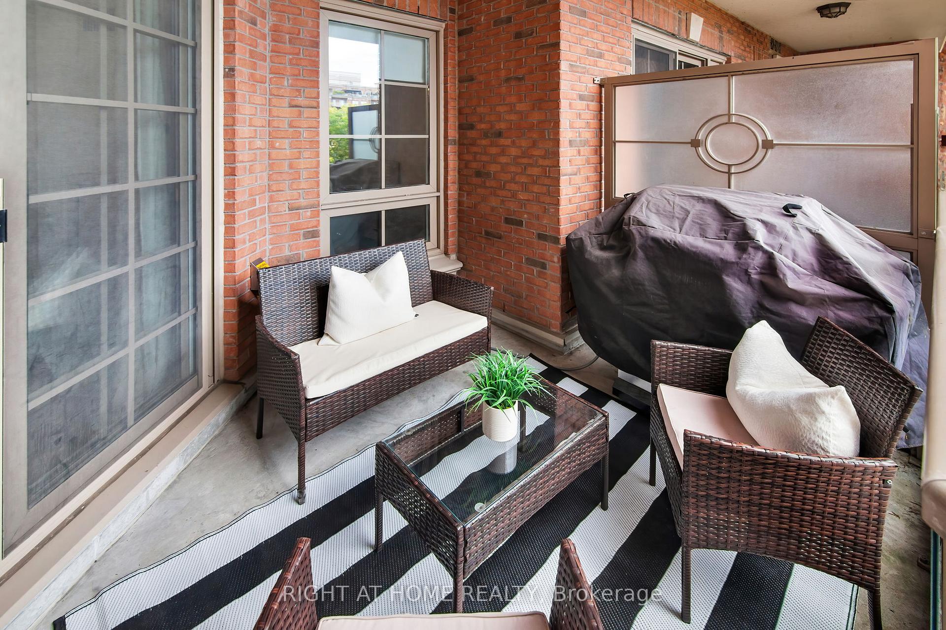 Photo 27 of Unit 306, 20 Burkebrook Place, North York, Bridle Path-Sunnybrook-York Mills — HOMEH