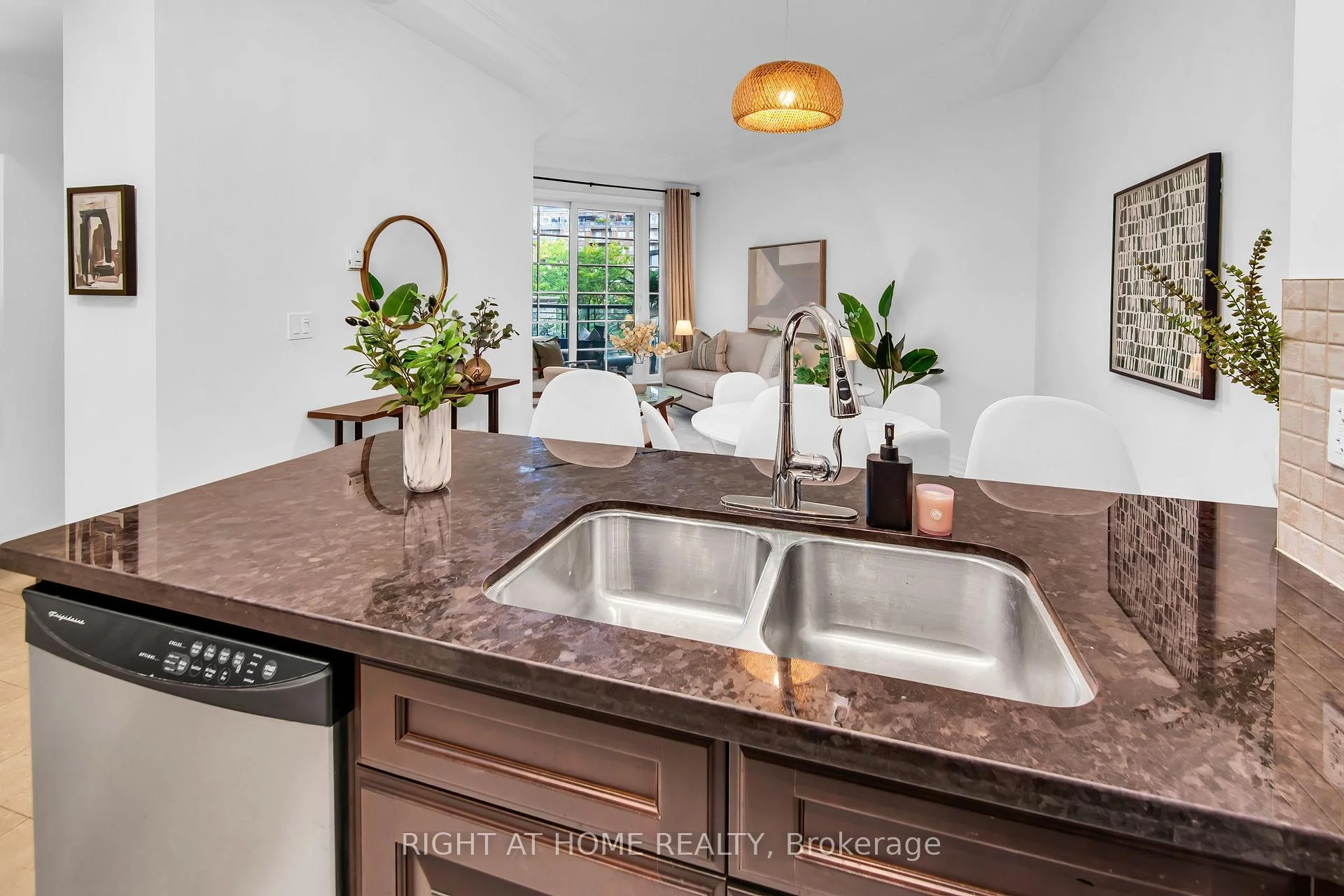 Photo 26 of Unit 306, 20 Burkebrook Place, North York, Bridle Path-Sunnybrook-York Mills — HOMEH
