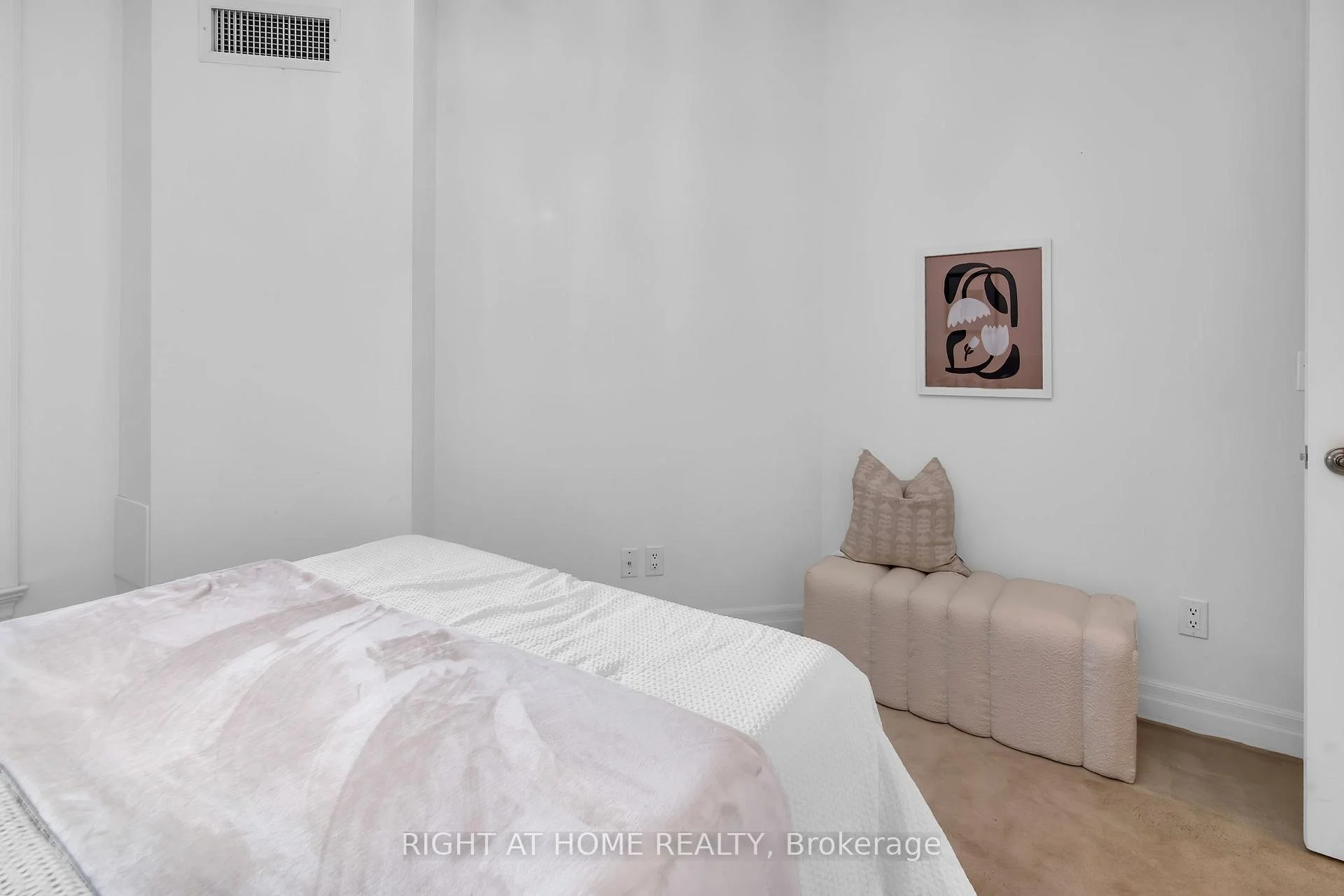 Photo 41 of Unit 306, 20 Burkebrook Place, North York, Bridle Path-Sunnybrook-York Mills — HOMEH