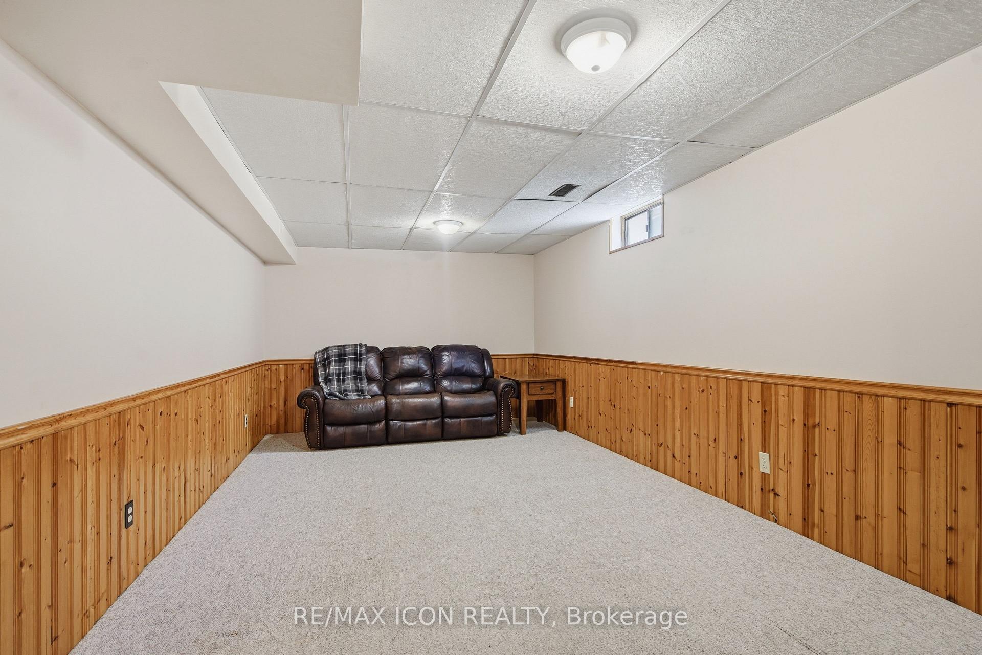 Photo 18 of 107 Rosamond Crescent, London, South X — HOMEH