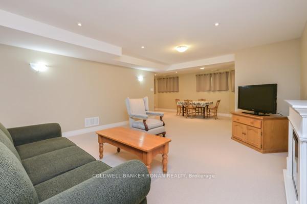 Photo 21 of Unit 30, 43 Briar Gate, New Tecumseth, Rural New Tecumseth — HOMEH