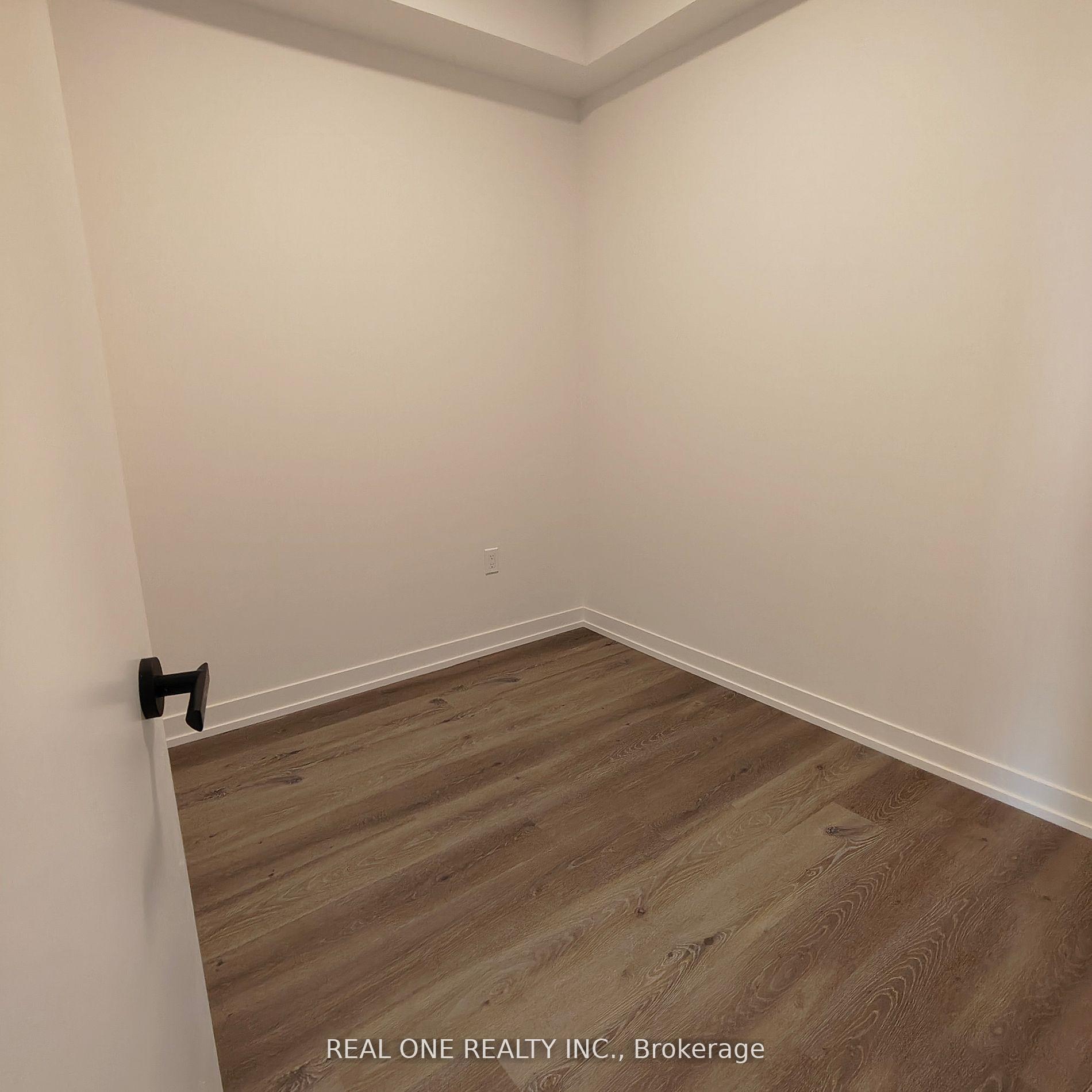 Photo 5 of Unit 4005, 225 Commerce Street, Vaughan, Vaughan Corporate Centre — HOMEH