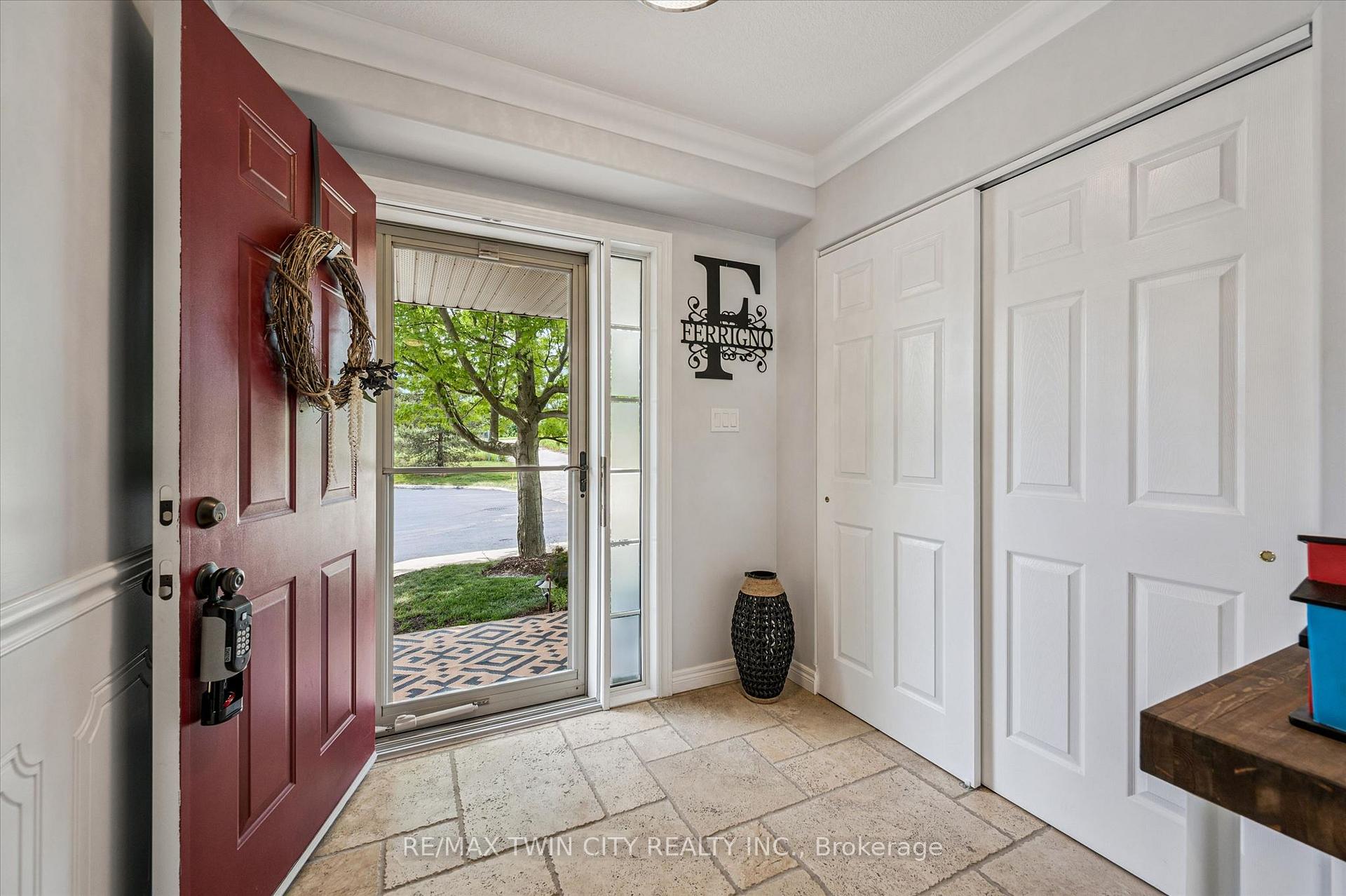 Photo 4 of Unit 27, 30 Bryan Court, Kitchener, Idlewood — HOMEH