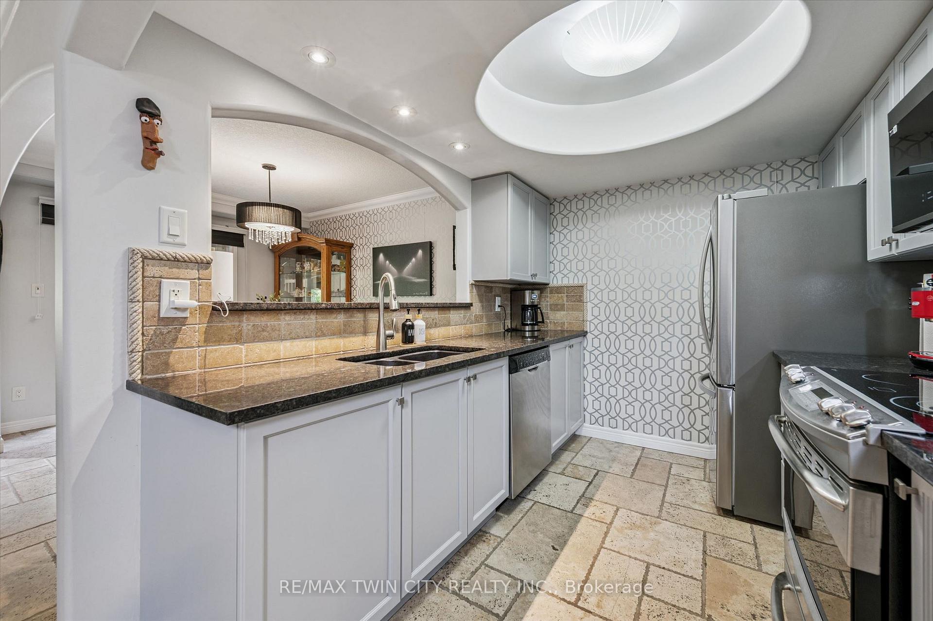 Photo 7 of Unit 27, 30 Bryan Court, Kitchener, Idlewood — HOMEH