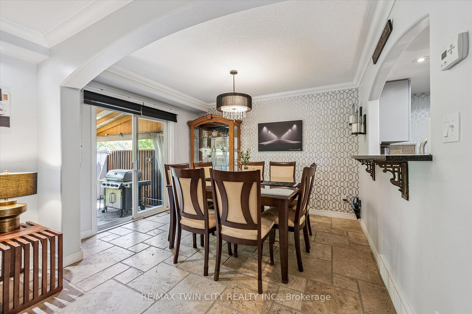 Photo 10 of Unit 27, 30 Bryan Court, Kitchener, Idlewood — HOMEH