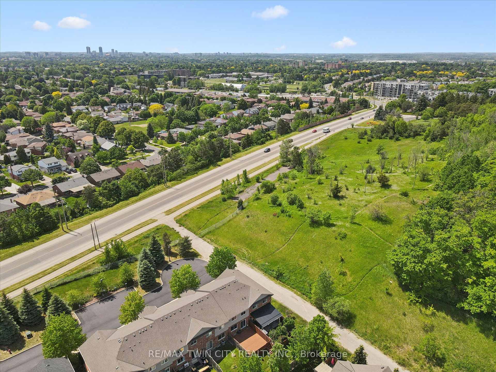 Photo 27 of Unit 27, 30 Bryan Court, Kitchener, Idlewood — HOMEH