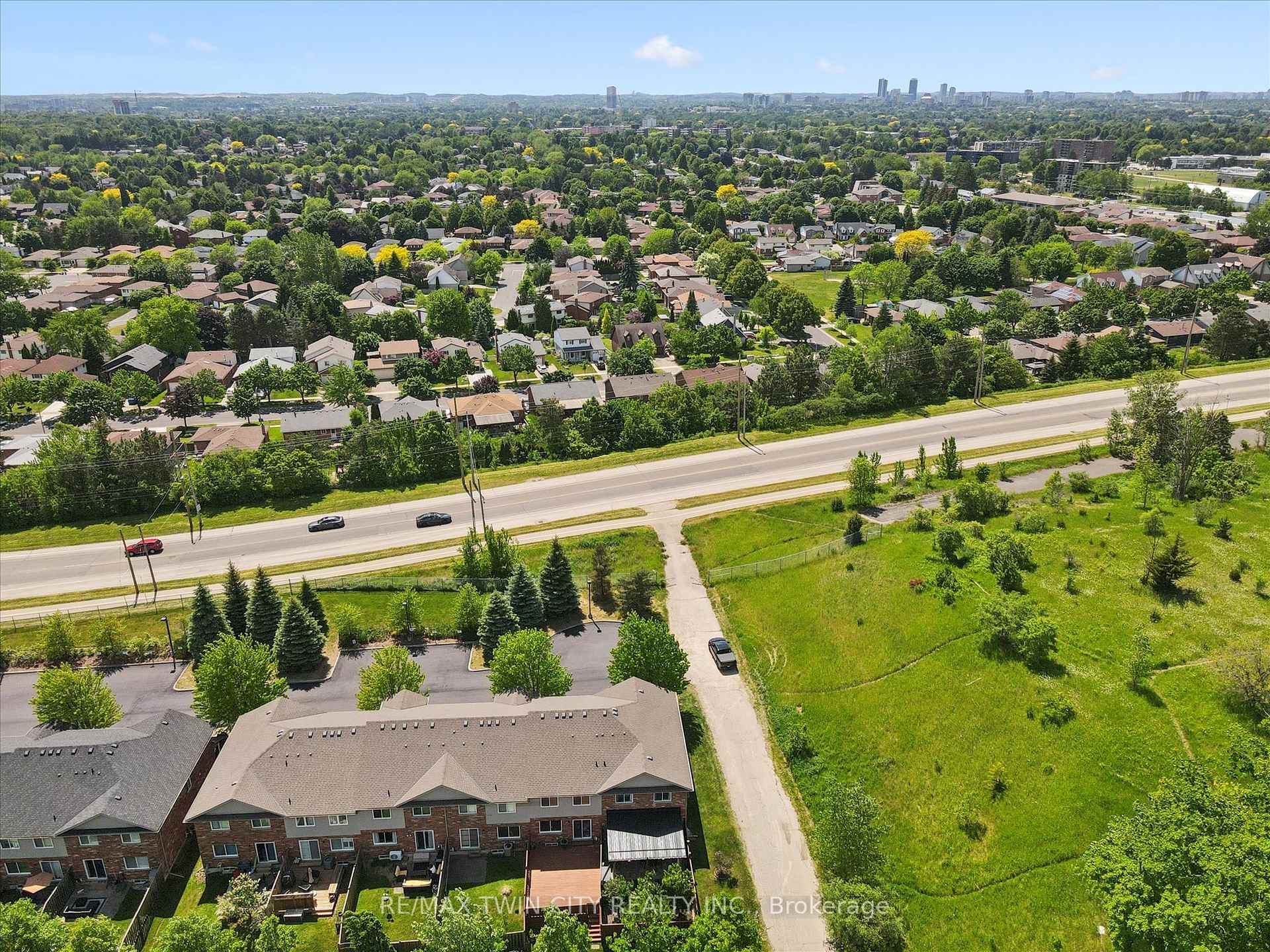Photo 28 of Unit 27, 30 Bryan Court, Kitchener, Idlewood — HOMEH