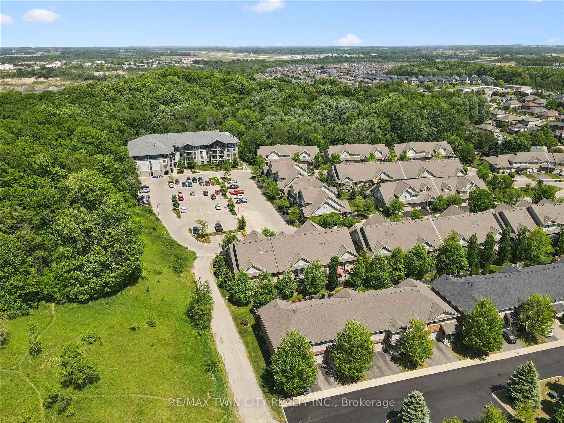 Photo 29 of Unit 27, 30 Bryan Court, Kitchener, Idlewood — HOMEH