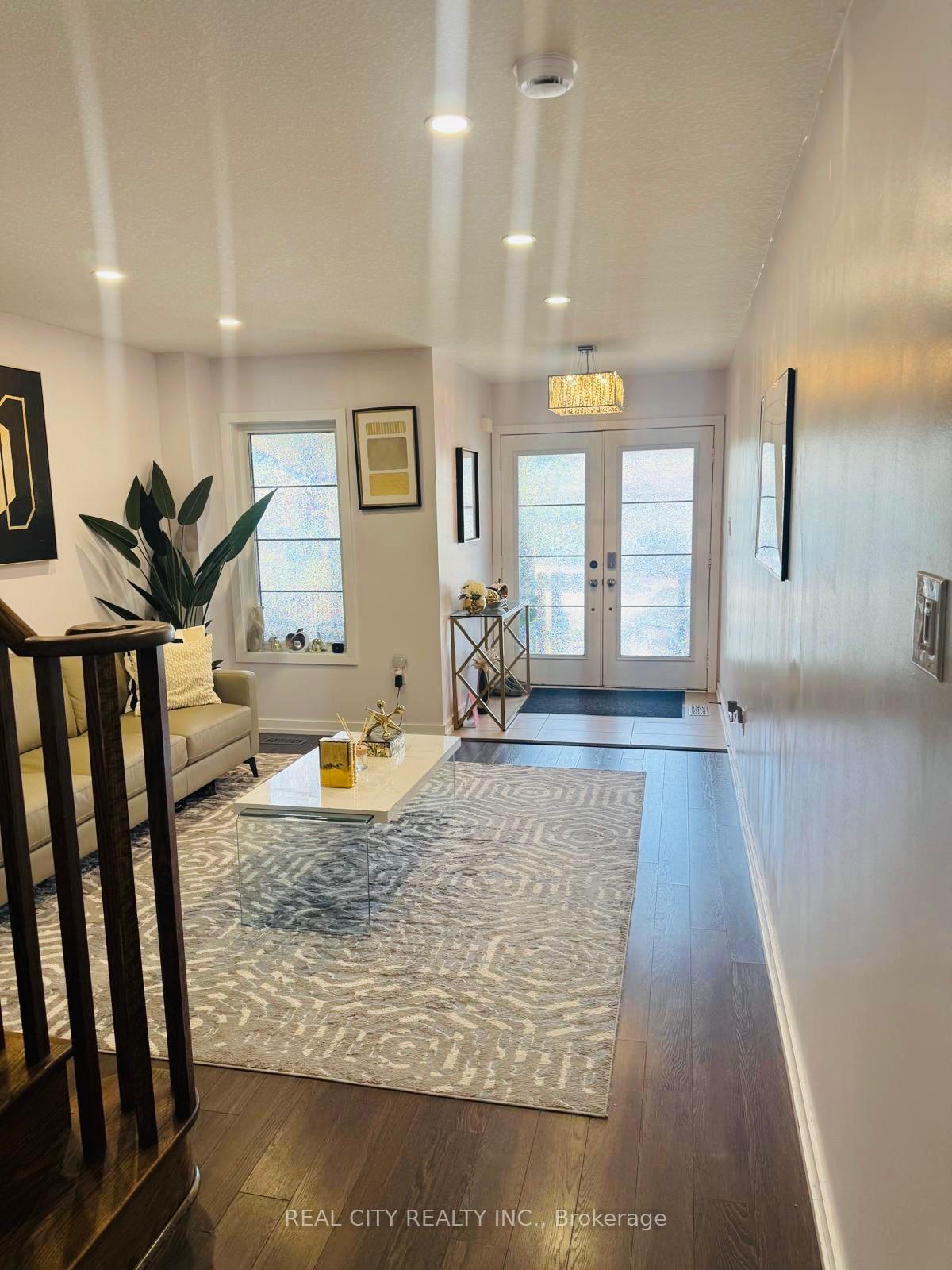 Photo 4 of 115 Bedrock Drive, Hamilton, Stoney Creek Mountain — HOMEH