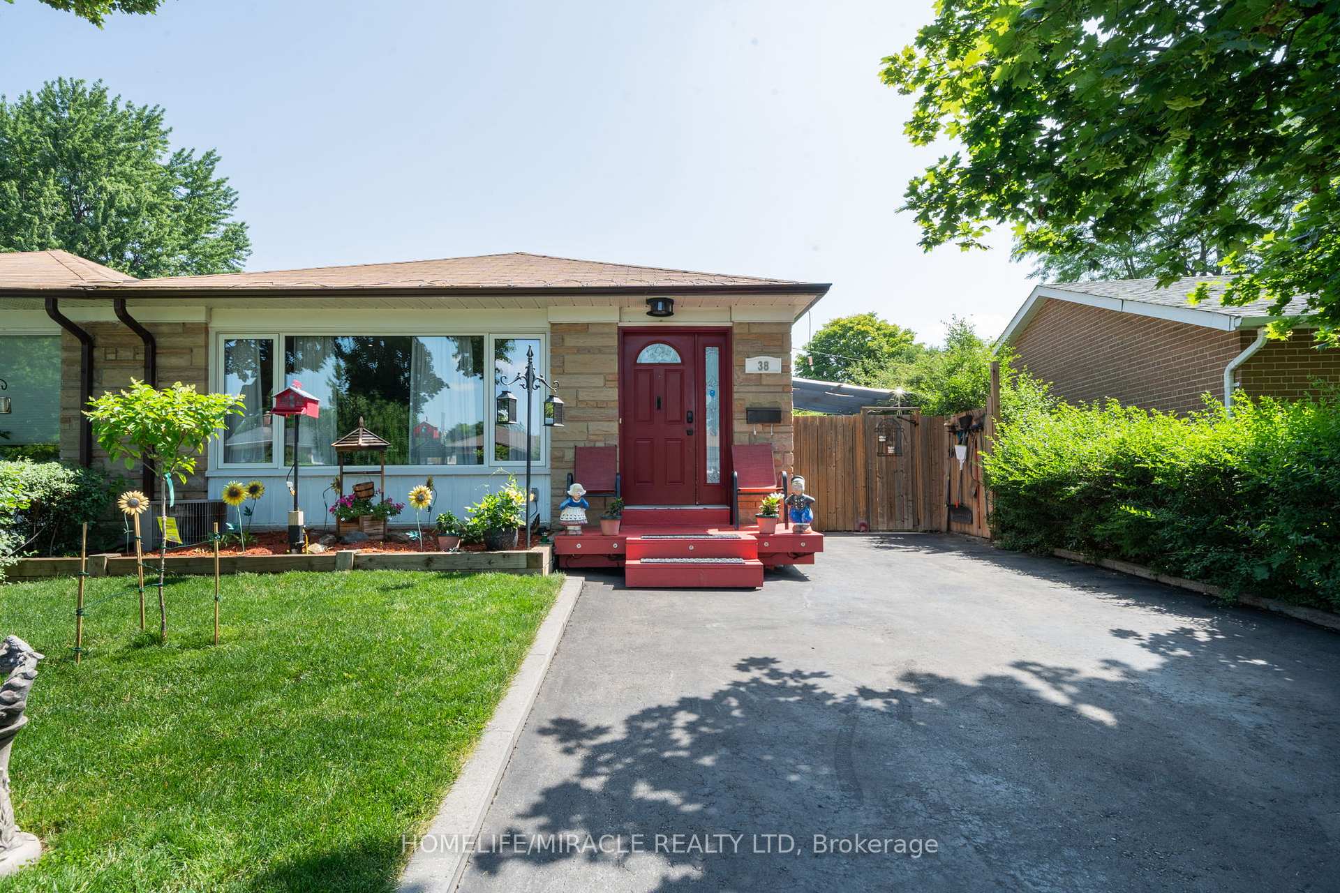 Photo of 38 Ascot Avenue