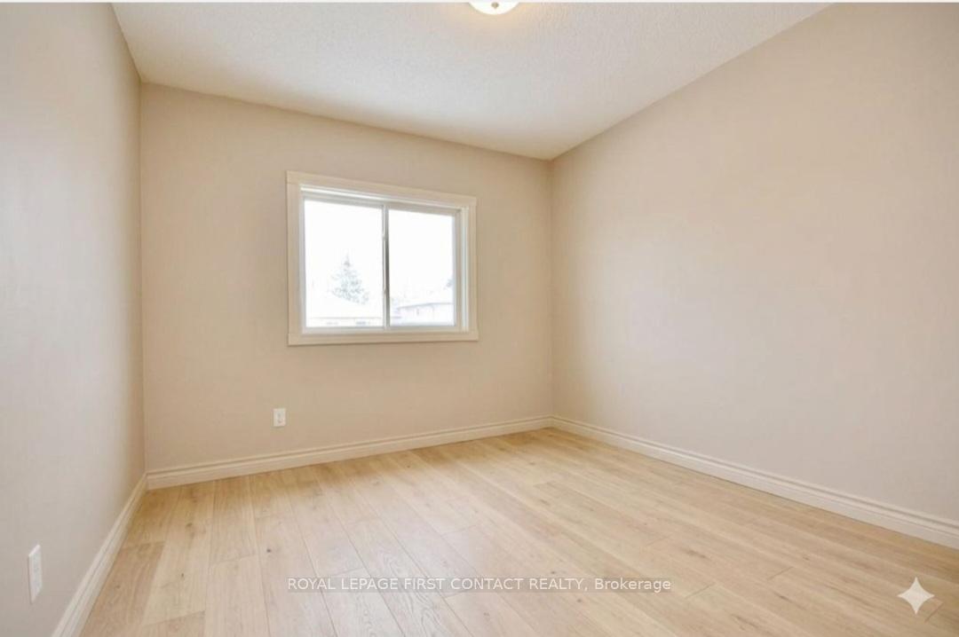 Photo 8 of 88 Michael Crescent, Barrie, East Bayfield — HOMEH