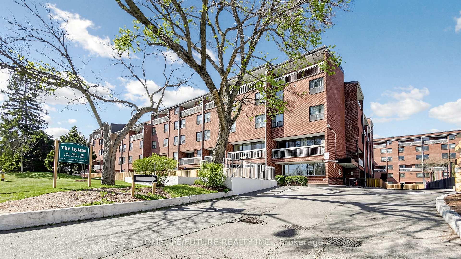 Photo 2 of Unit 204, 4060 Lawrence Avenue E, Scarborough, West Hill — HOMEH