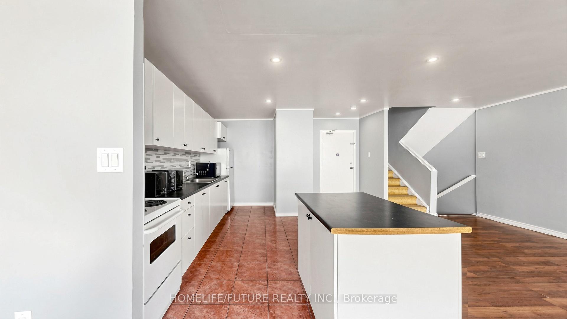 Photo 14 of Unit 204, 4060 Lawrence Avenue E, Scarborough, West Hill — HOMEH