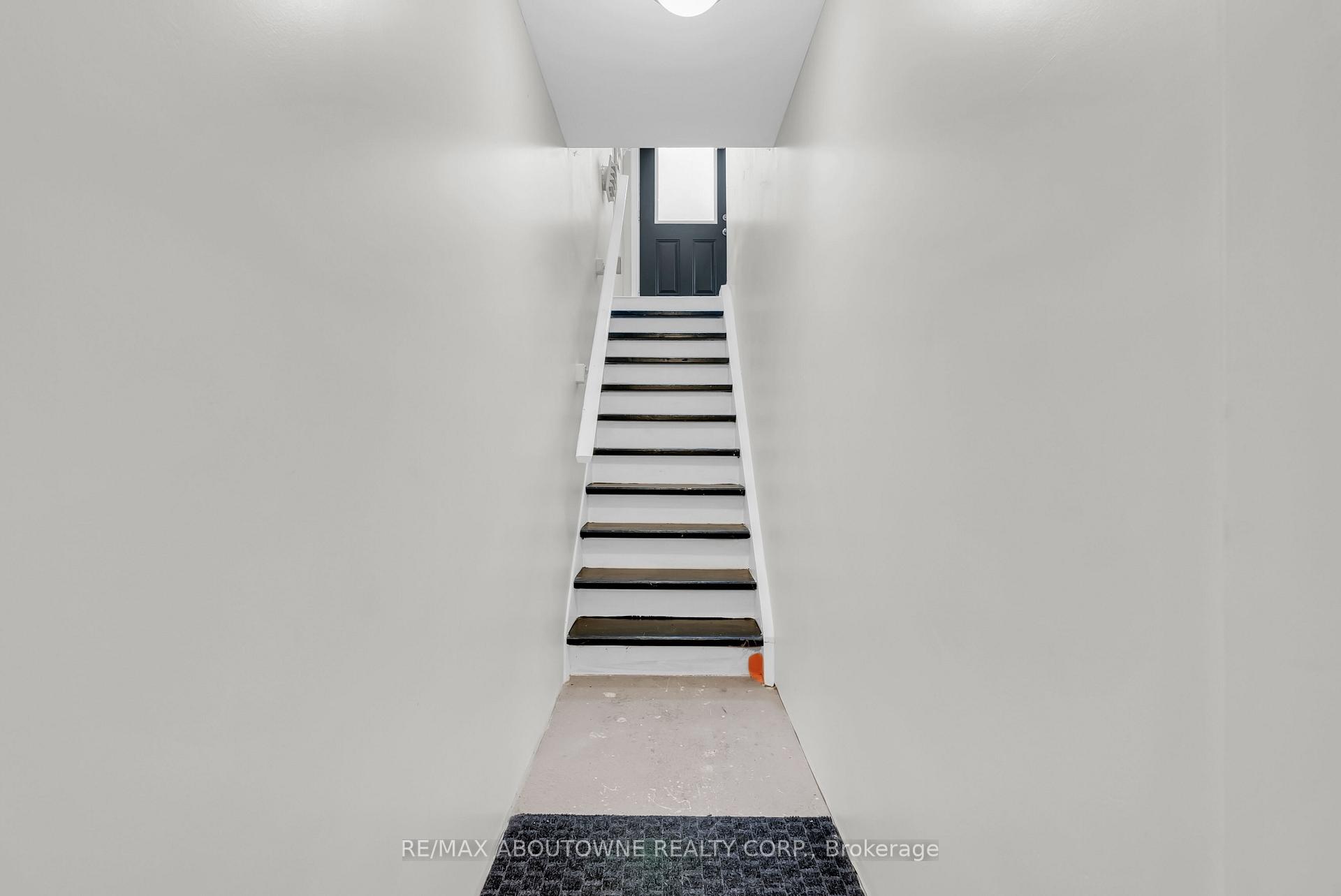 Photo 39 of 71 Newport Lane, Norfolk, Port Dover — HOMEH