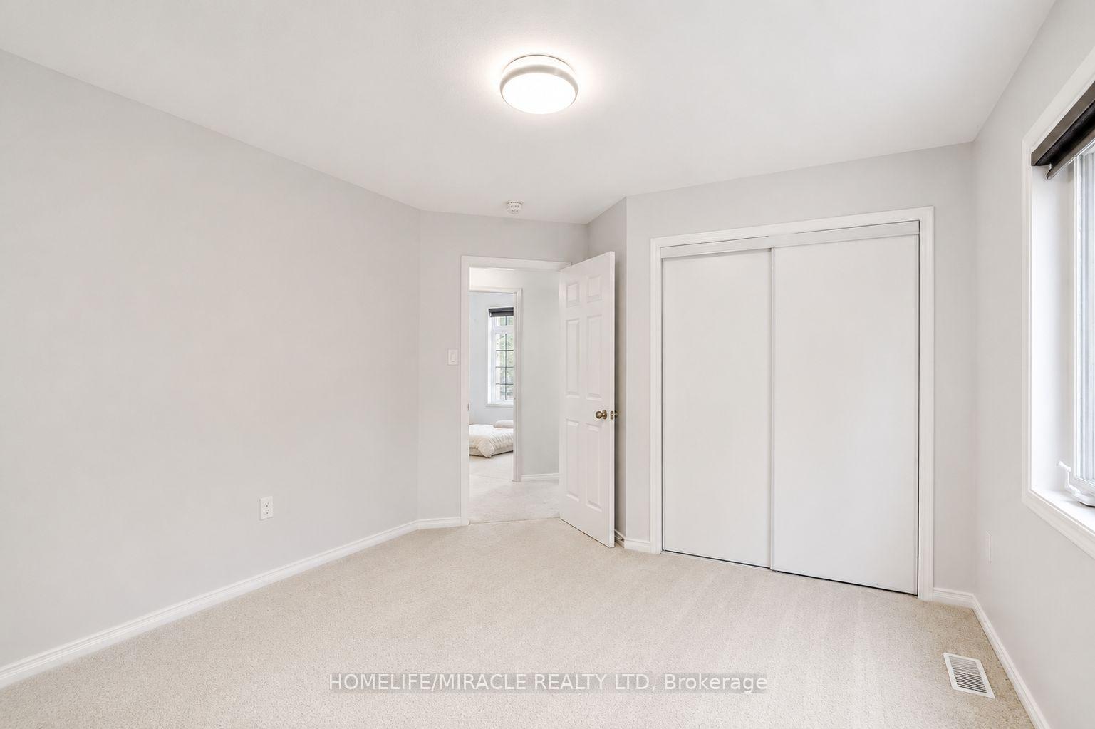 Photo 28 of 7836 Hoptree Road, Niagara Falls, Brown — HOMEH