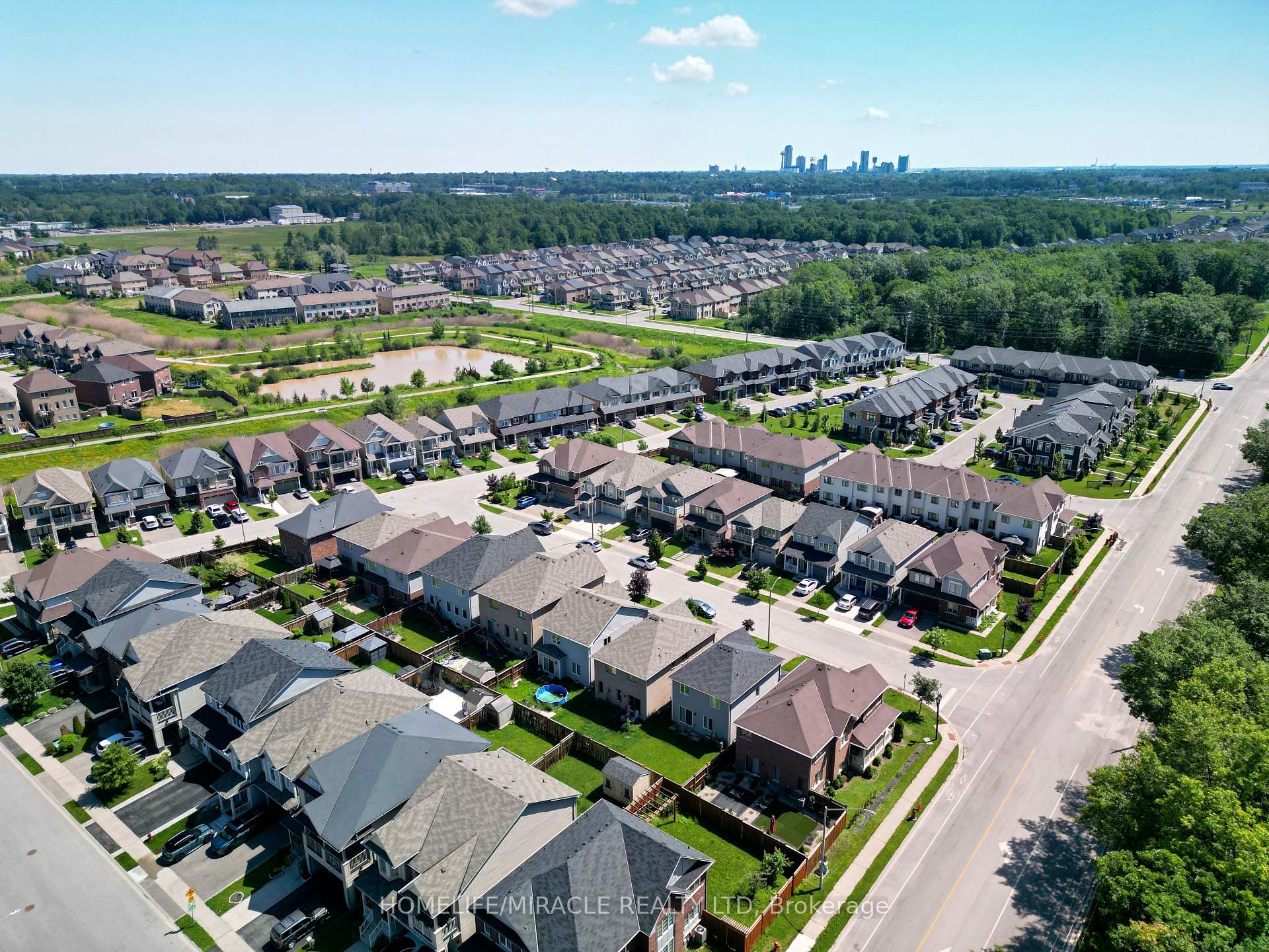 Photo 47 of 7836 Hoptree Road, Niagara Falls, Brown — HOMEH