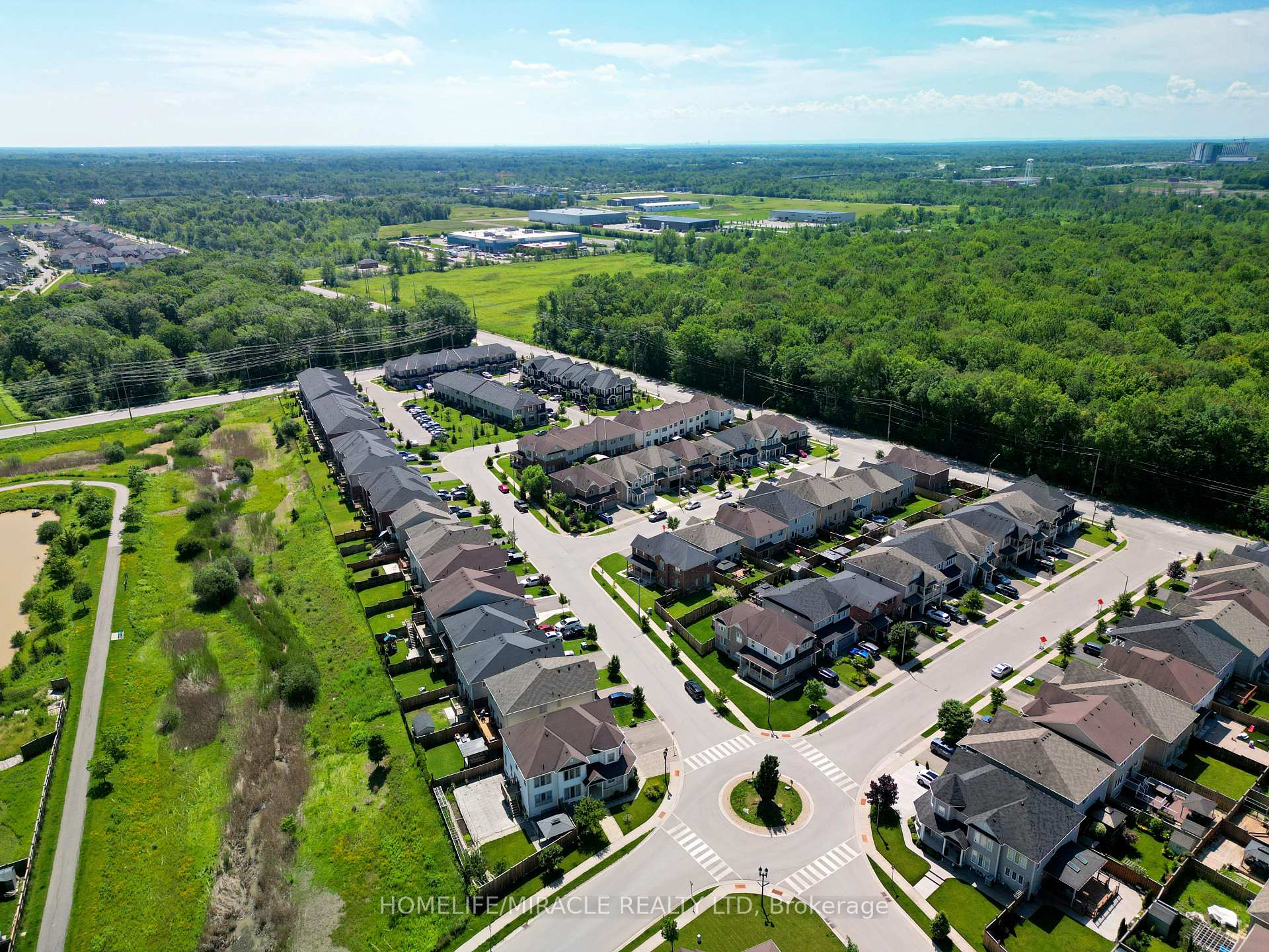 Photo 48 of 7836 Hoptree Road, Niagara Falls, Brown — HOMEH