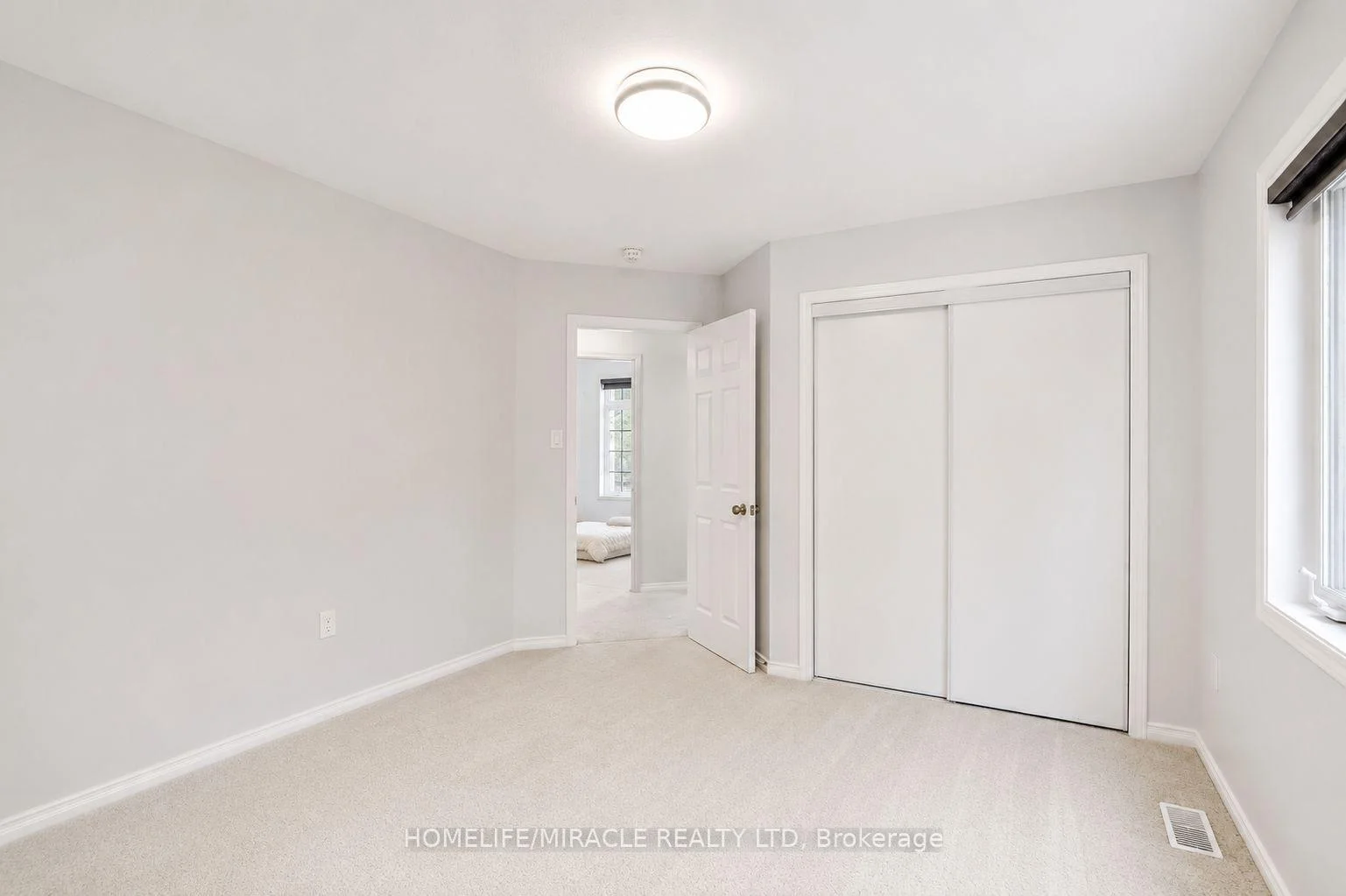 Photo 57 of 7836 Hoptree Road, Niagara Falls, Brown — HOMEH