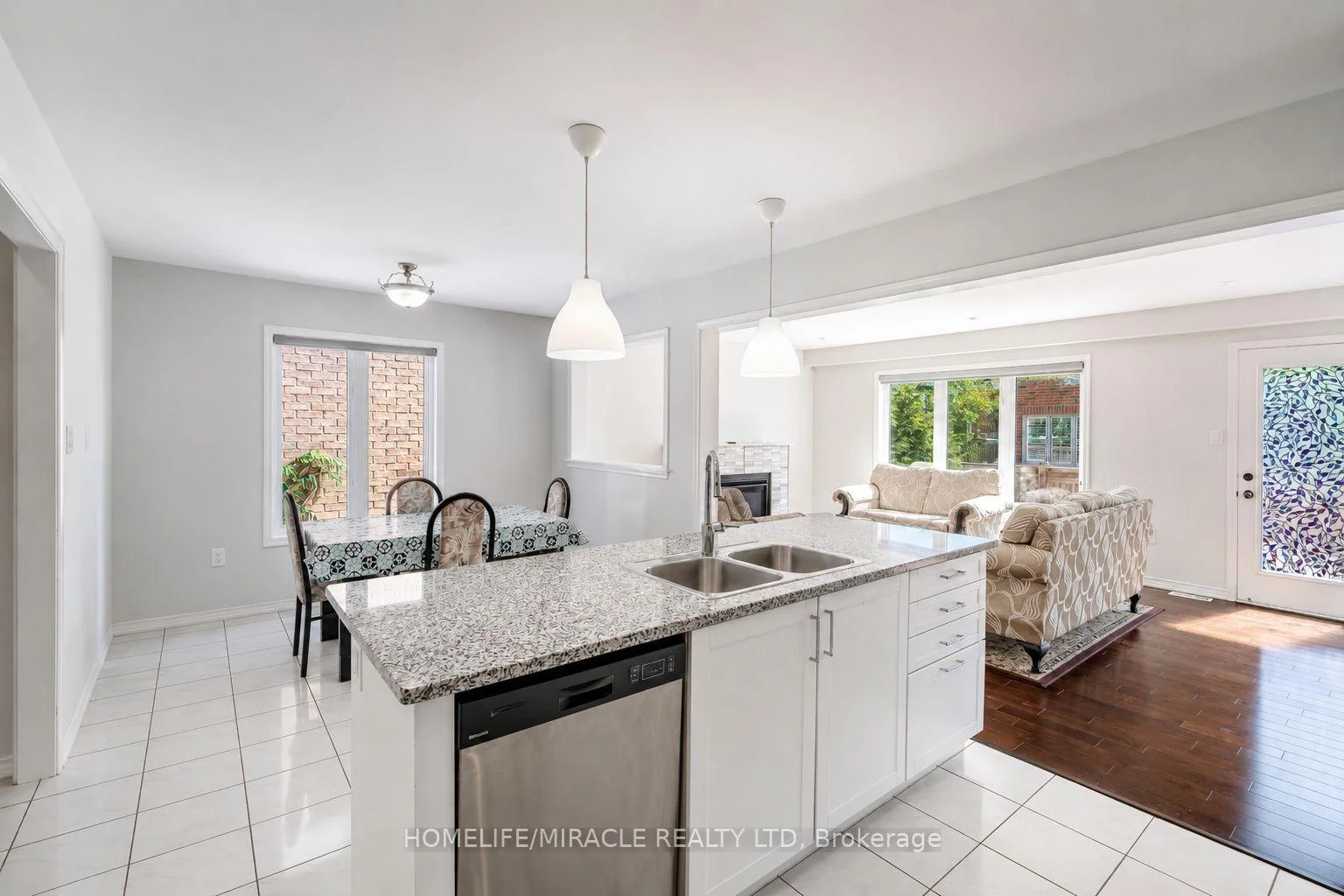 Photo 72 of 7836 Hoptree Road, Niagara Falls, Brown — HOMEH