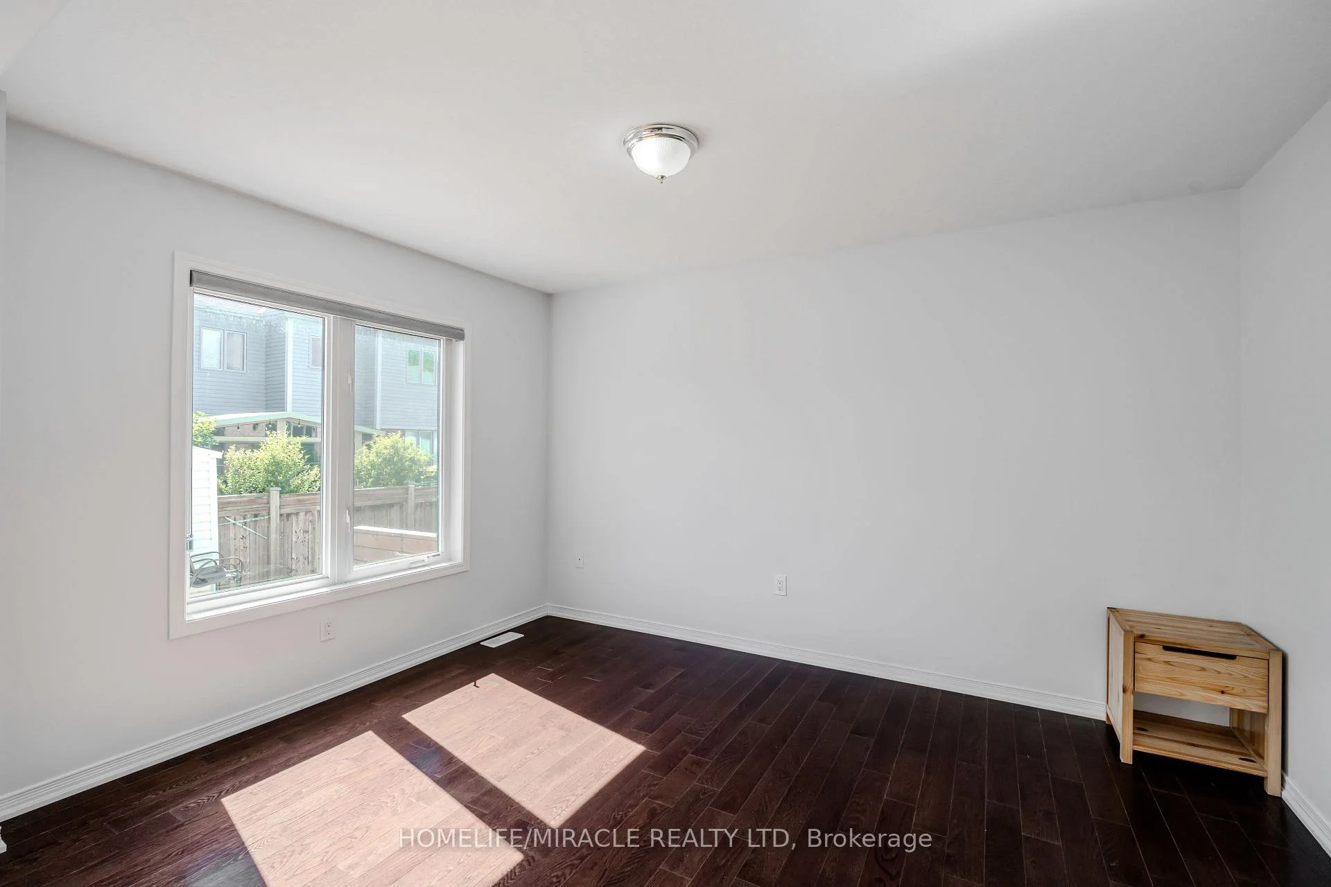 Photo 90 of 7836 Hoptree Road, Niagara Falls, Brown — HOMEH