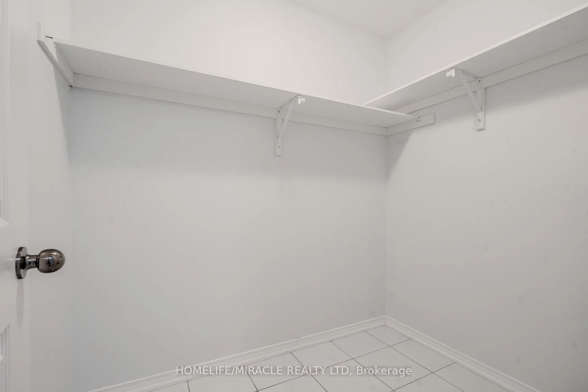 Photo 91 of 7836 Hoptree Road, Niagara Falls, Brown — HOMEH