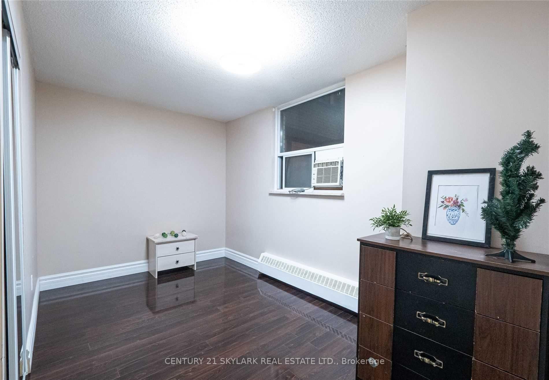 Photo 9 of Unit 1601, 370 Dixon Road, Etobicoke, Kingsview Village-The Westway — HOMEH