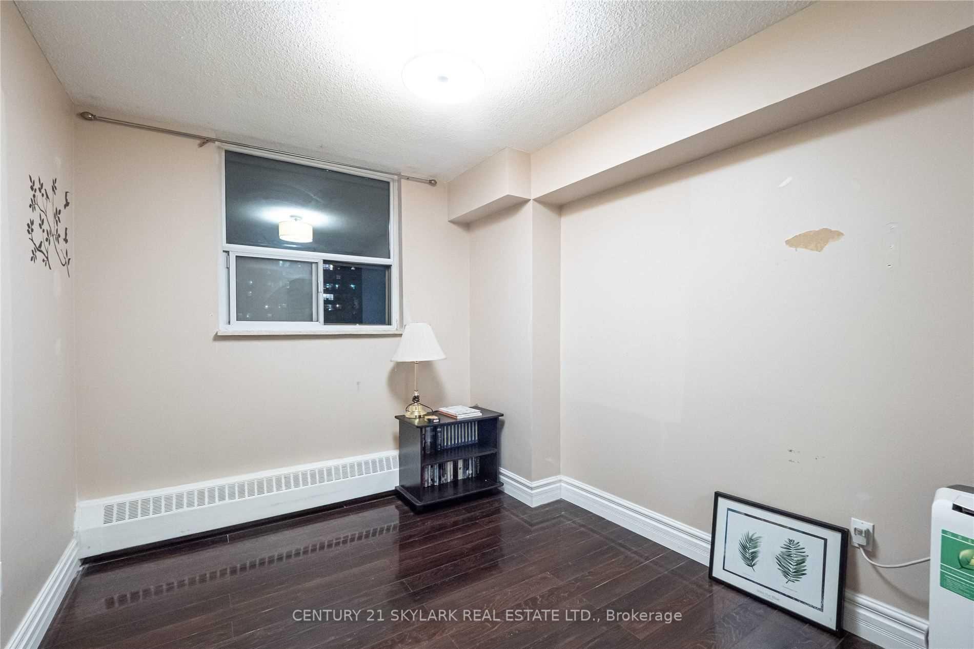 Photo 10 of Unit 1601, 370 Dixon Road, Etobicoke, Kingsview Village-The Westway — HOMEH