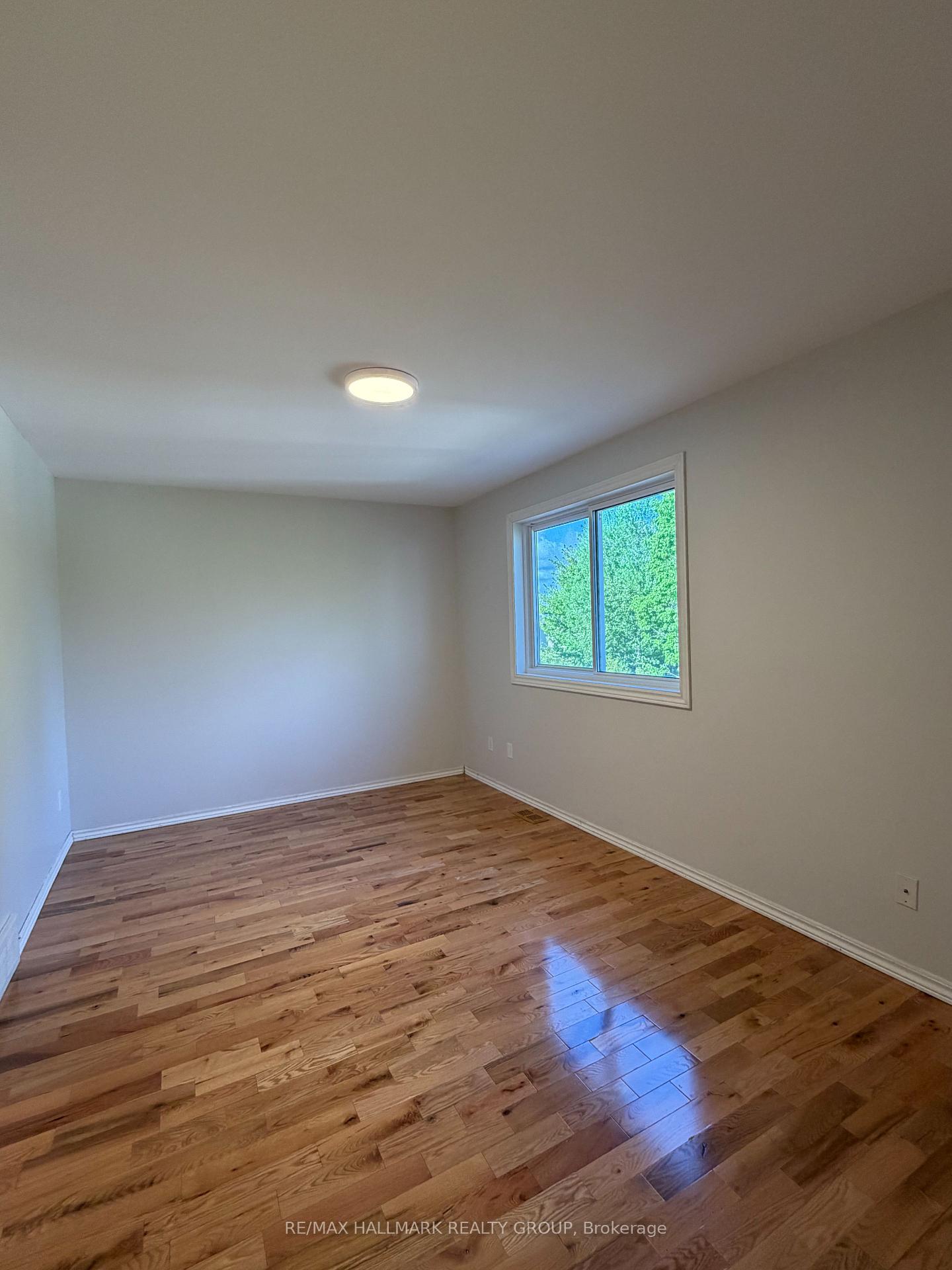 Photo 8 of 13 Raftus Square, Ottawa, Barrhaven - Pheasant Run — HOMEH
