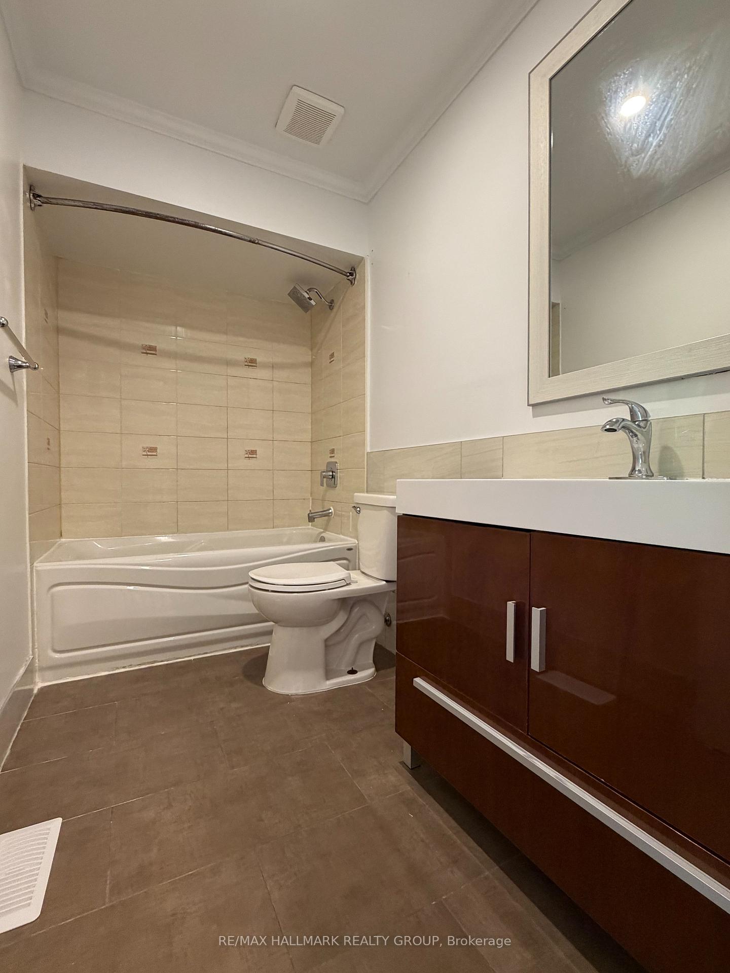 Photo 12 of 13 Raftus Square, Ottawa, Barrhaven - Pheasant Run — HOMEH
