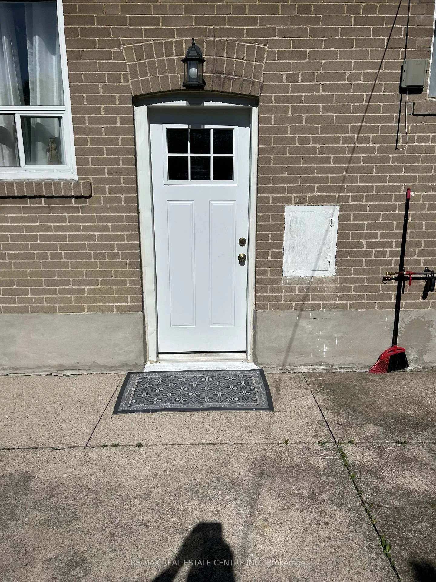 Photo 5 of 24 Smithwood Drive, Etobicoke, Islington-City Centre West — HOMEH
