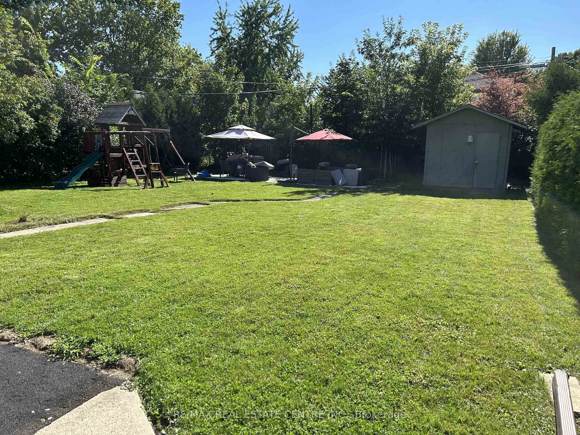 Photo 24 of 24 Smithwood Drive, Etobicoke, Islington-City Centre West — HOMEH