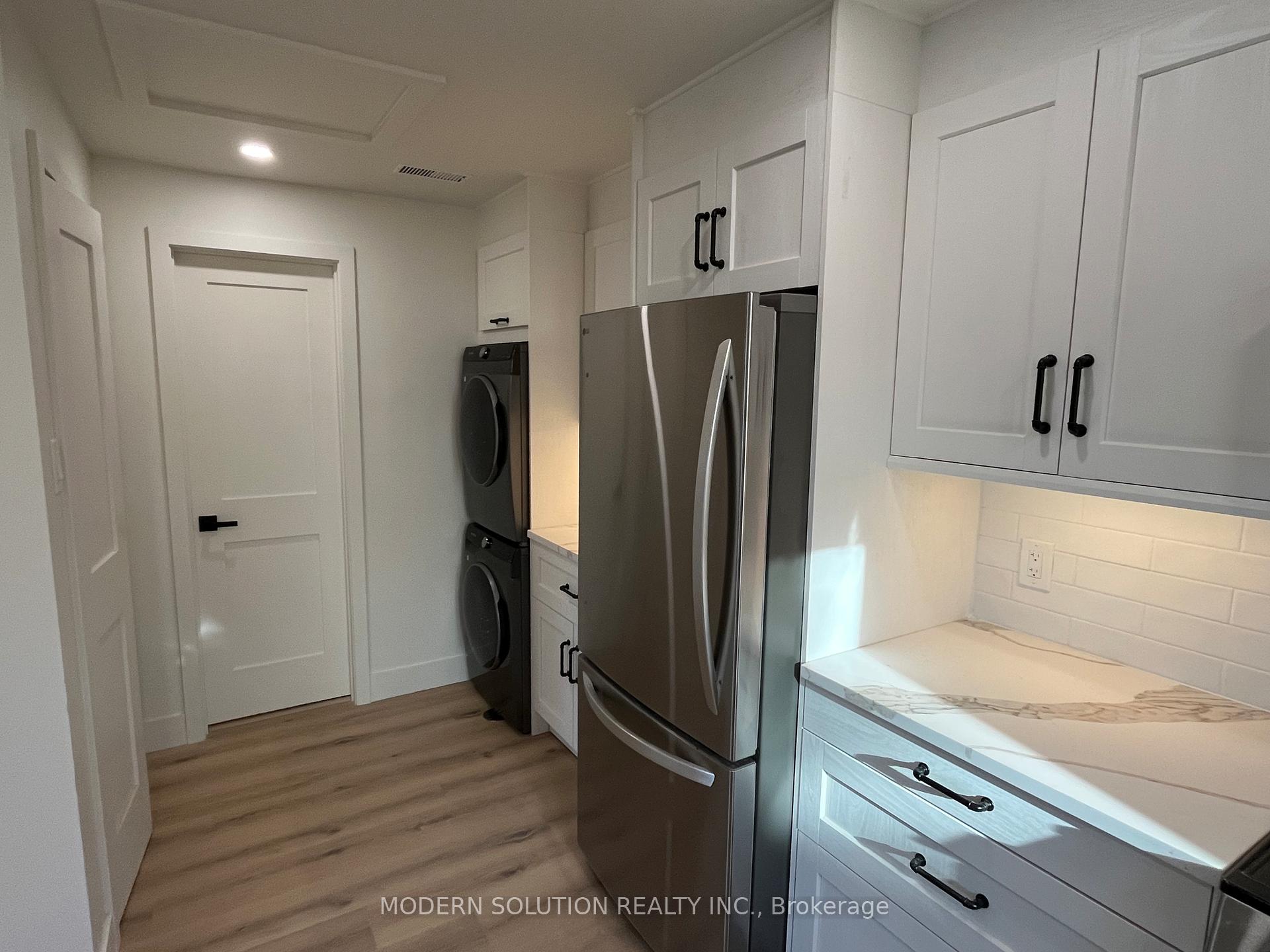 Photo 8 of 23 Tilden Crescent, Etobicoke, Humber Heights — HOMEH