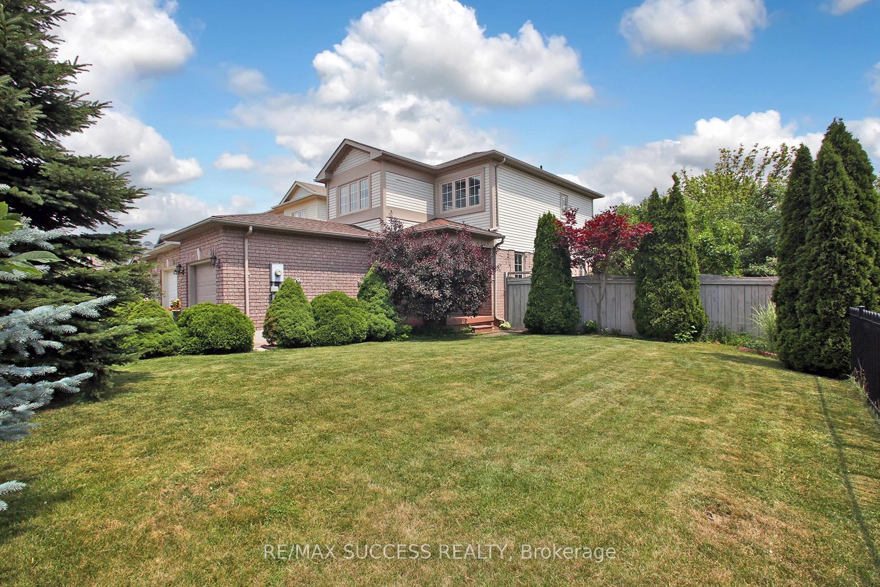 Photo 3 of 34 Greengrove Way, Whitby, Taunton North — HOMEH