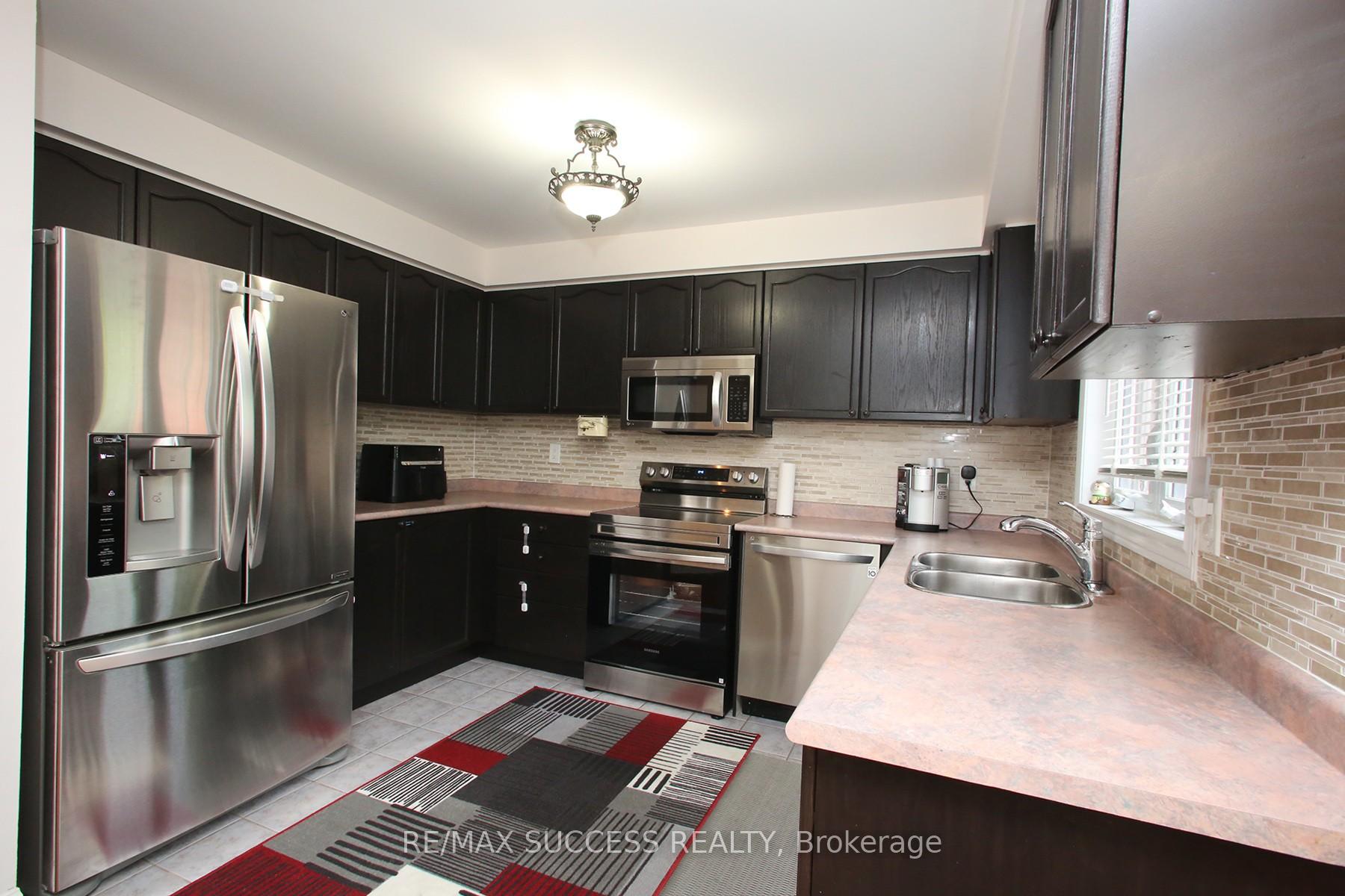 Photo 13 of 34 Greengrove Way, Whitby, Taunton North — HOMEH
