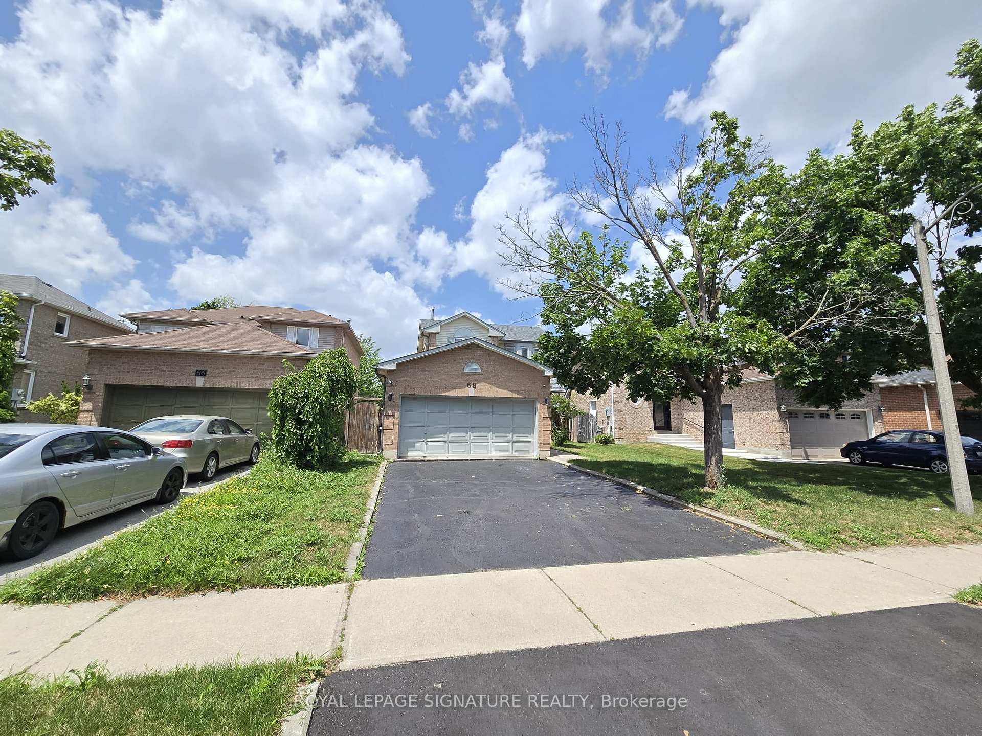 Front of Unit Upper, 68 Mullis Crescent