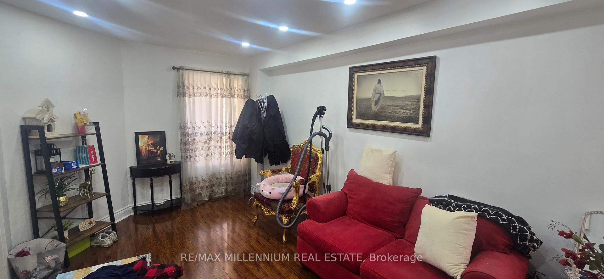 Photo 23 of Unit Upper, 32 Abelard Avenue, Brampton, Fletcher's West — HOMEH