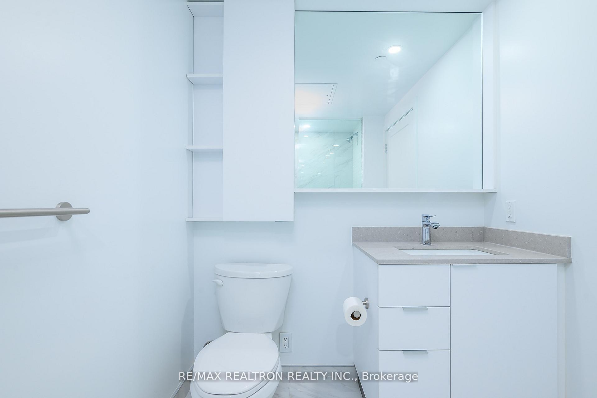 Photo 10 of Unit 826, 8 Cedarland Drive, Markham, Unionville — HOMEH